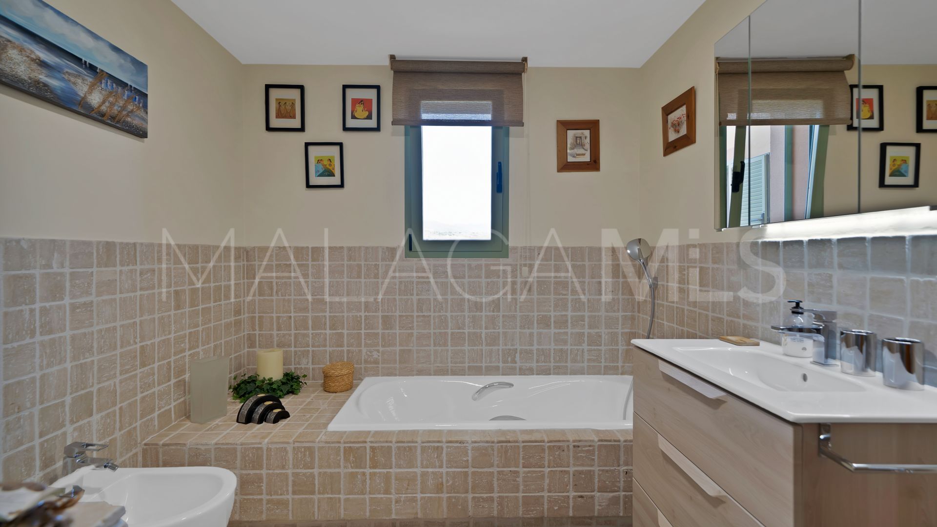 Wohnung for sale in Four Seasons