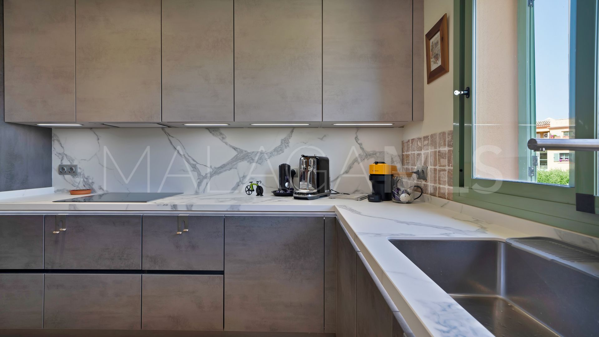 Wohnung for sale in Four Seasons