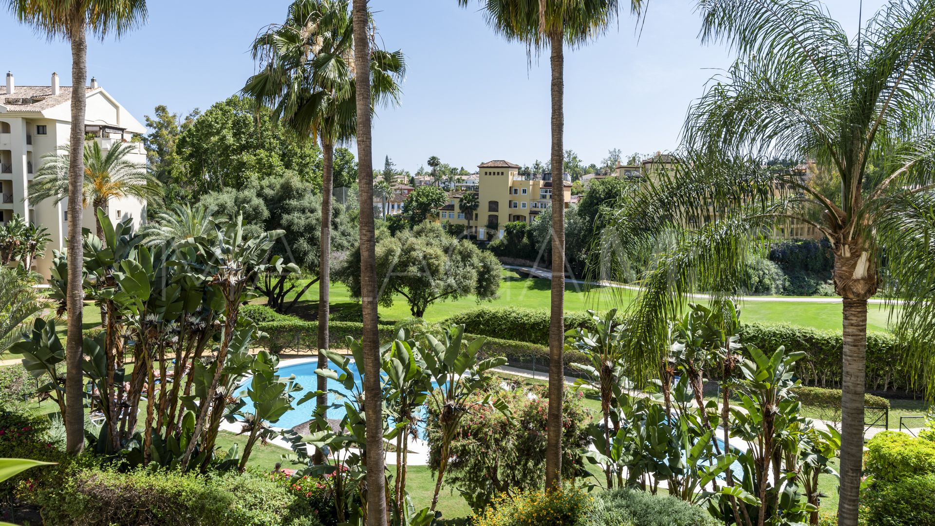 Lägenhet for sale in Guadalmina Alta