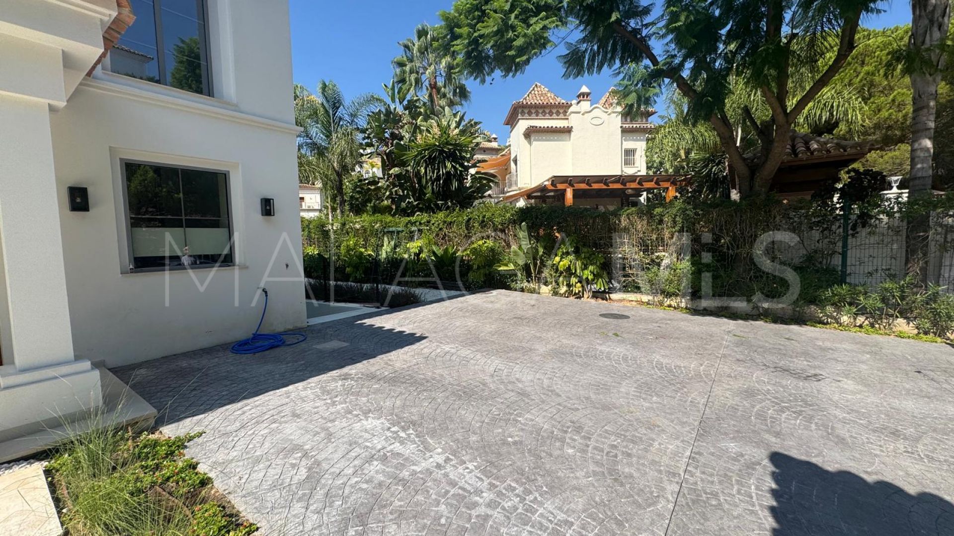Villa for sale in Los Arqueros