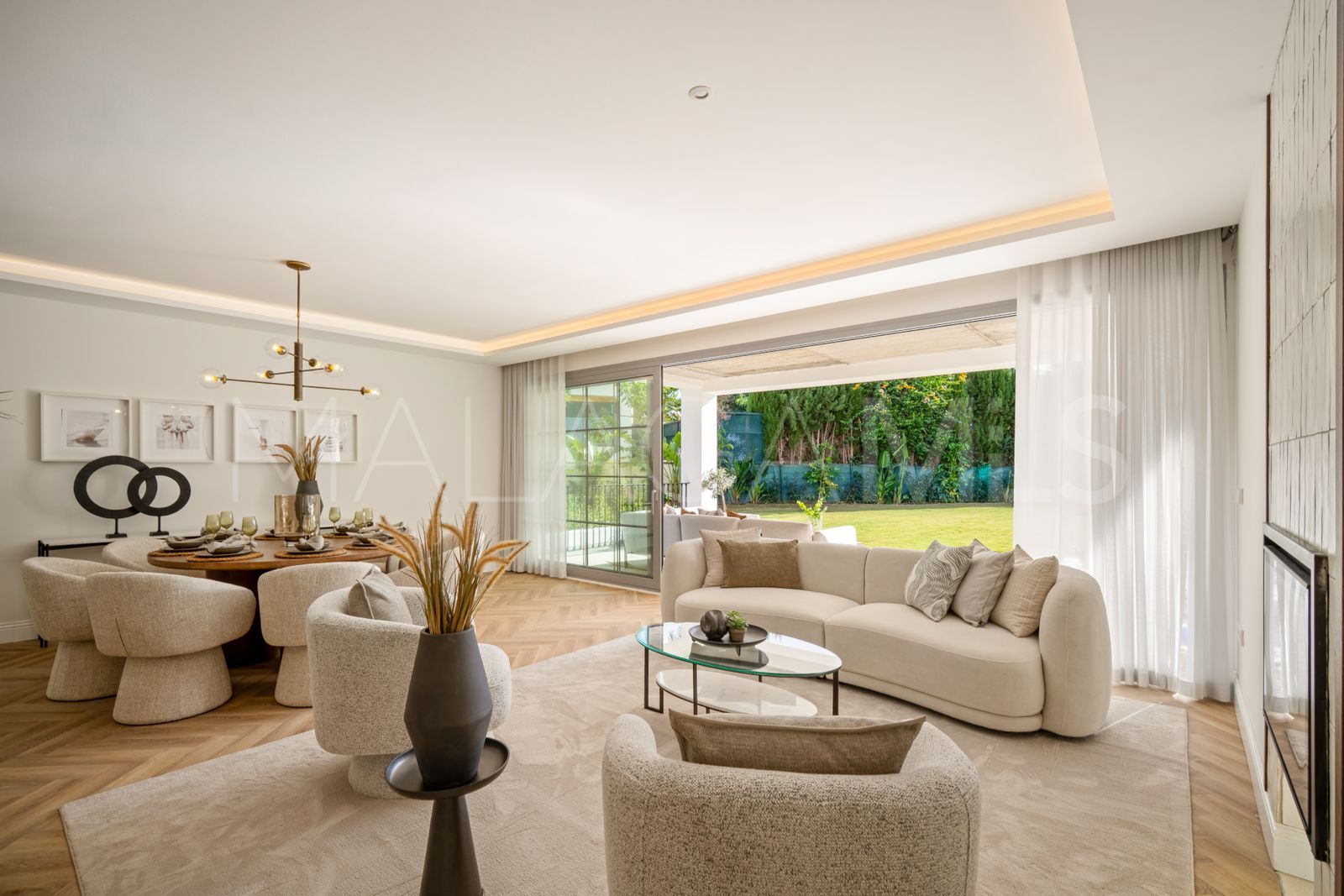 Villa for sale in Los Arqueros