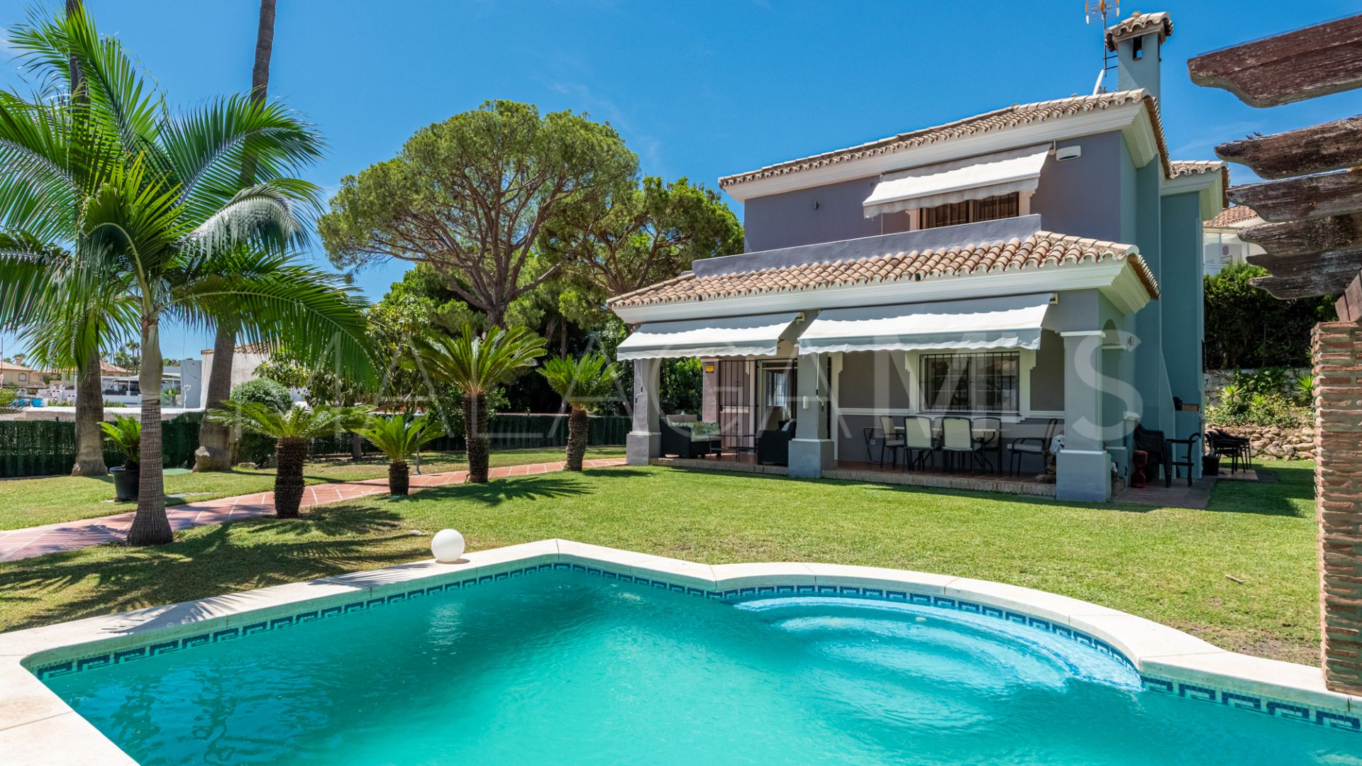 Villa for sale in Monte Biarritz