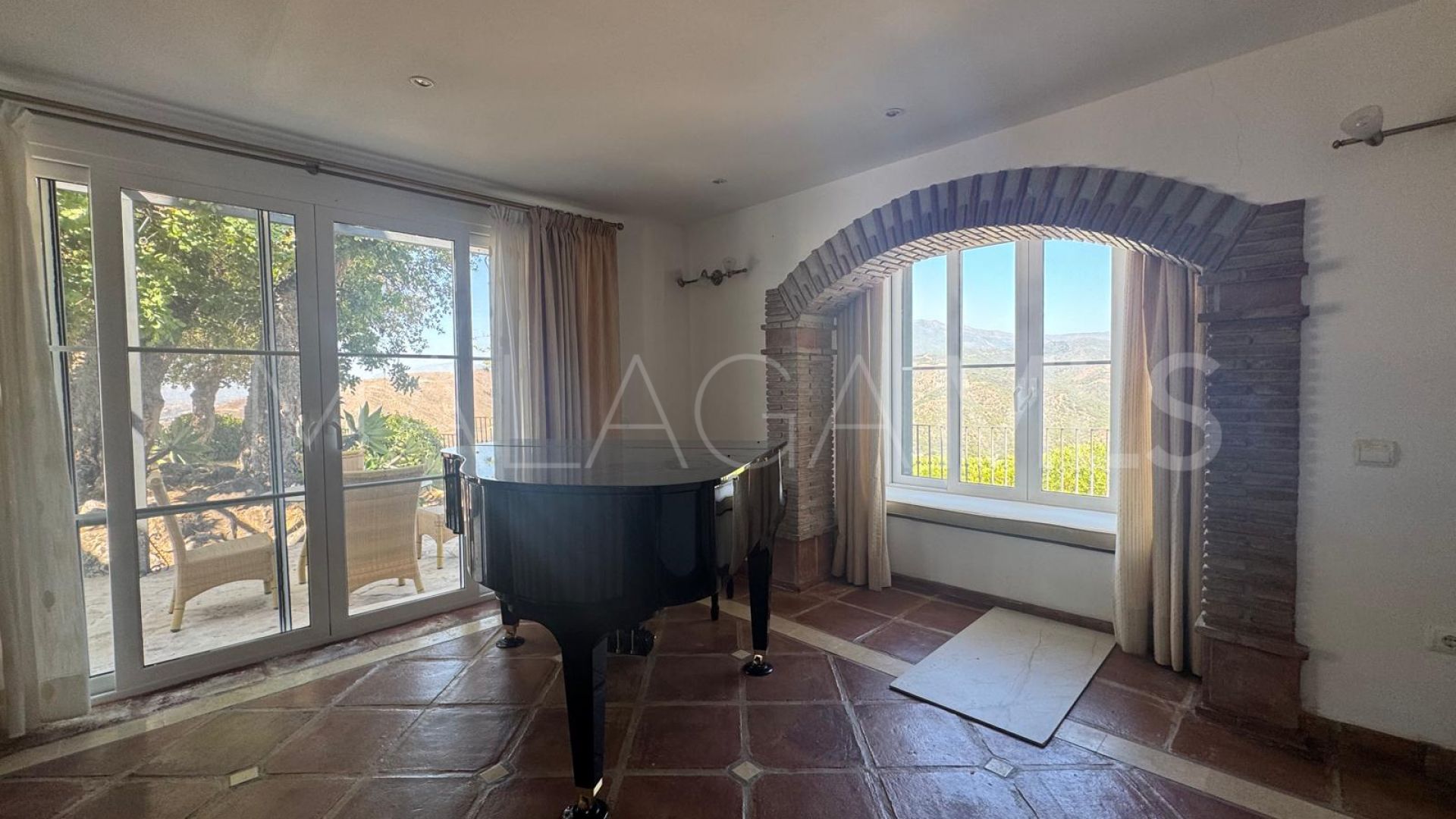 Villa for sale in Sierra Blanca Country Club