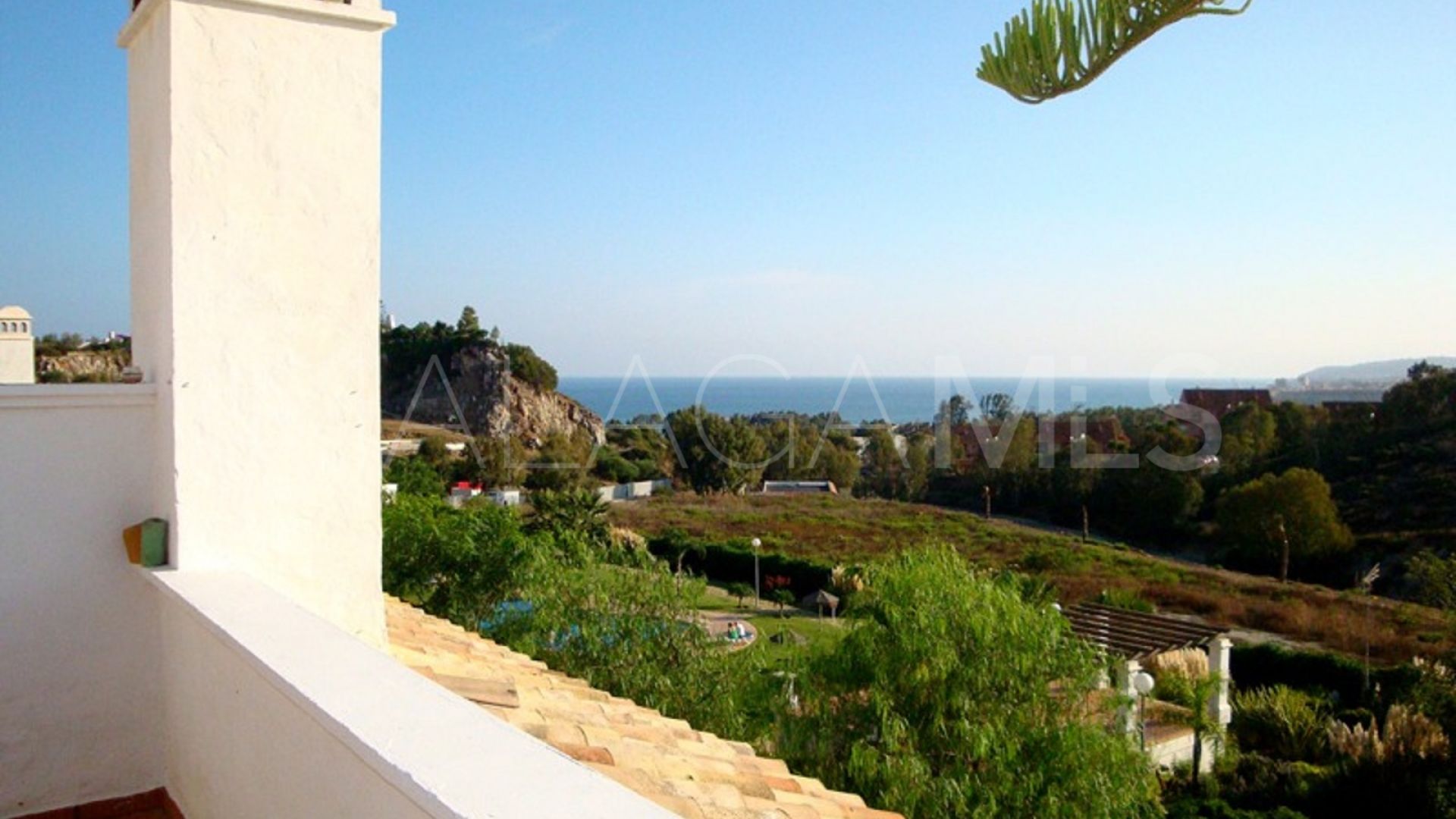 Takvåning for sale in Casares Playa