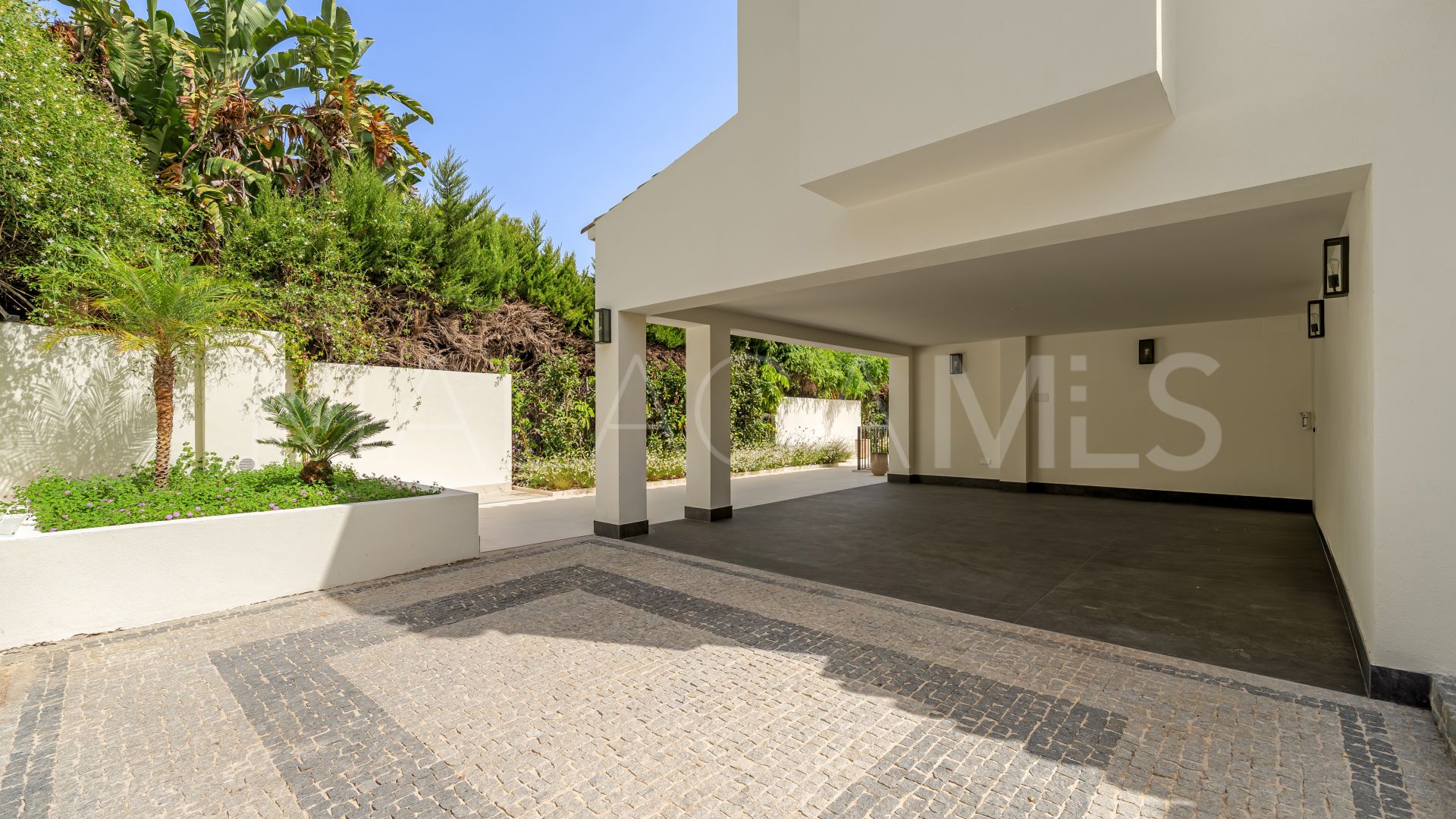 Villa for sale in Rocio de Nagüeles