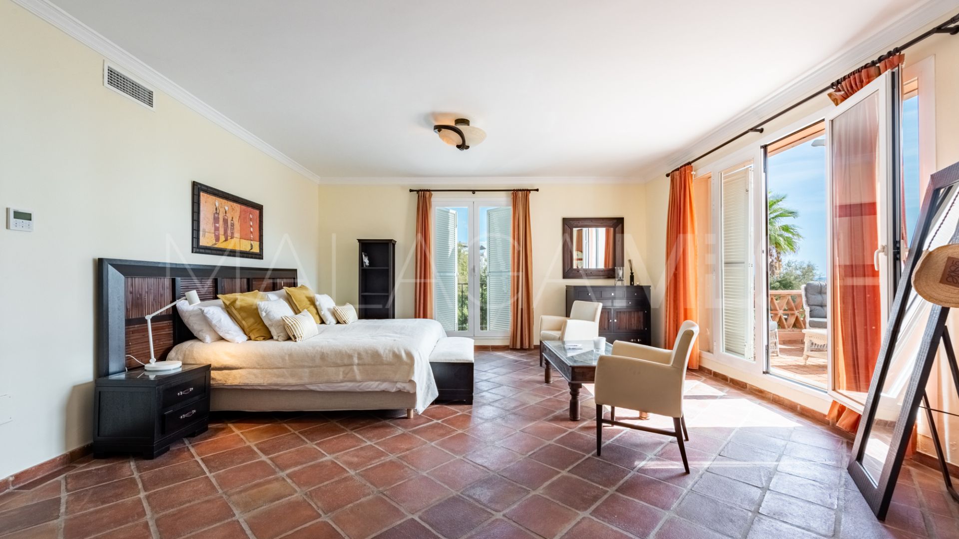Buy La Perla de la Bahía town house with 5 bedrooms
