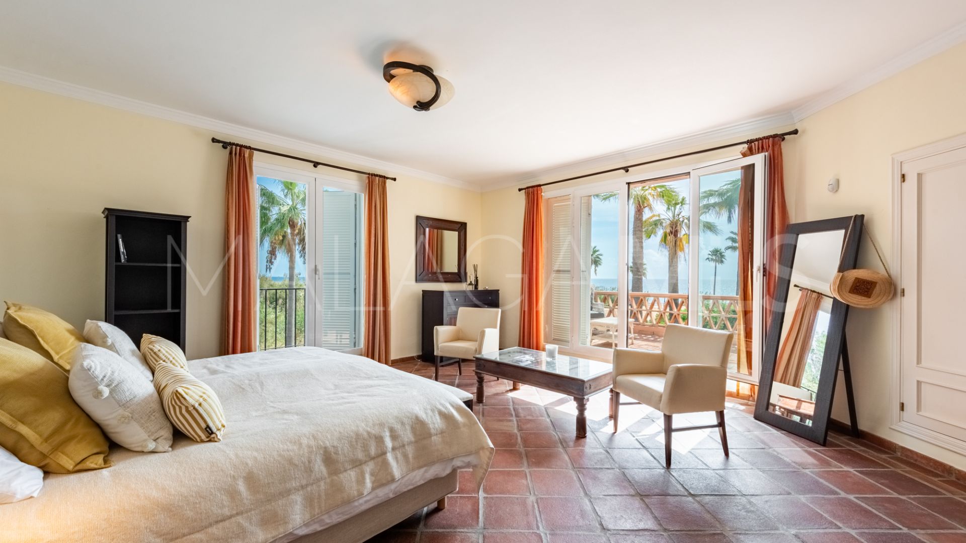 Buy La Perla de la Bahía town house with 5 bedrooms