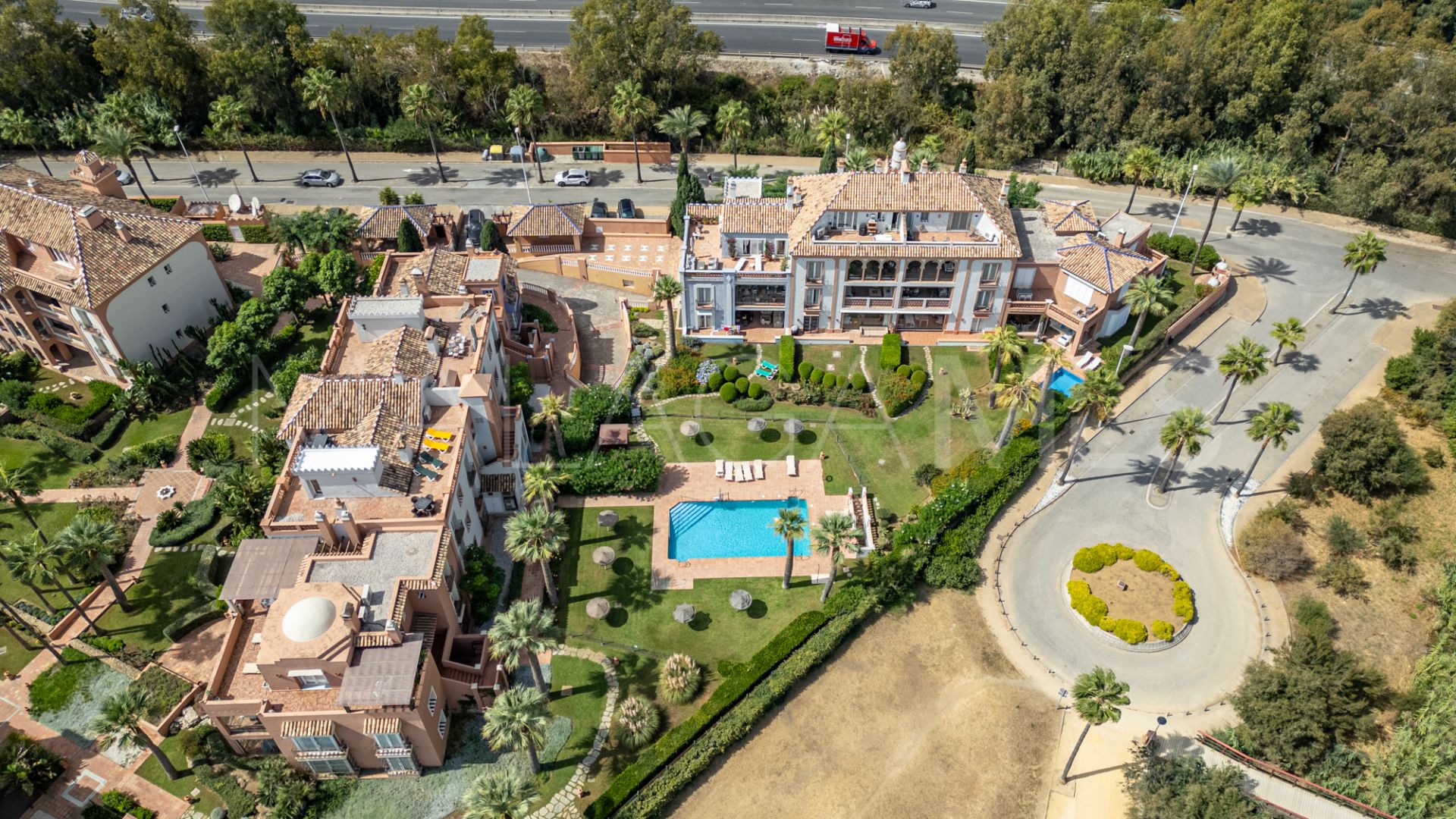 Buy La Perla de la Bahía town house with 5 bedrooms