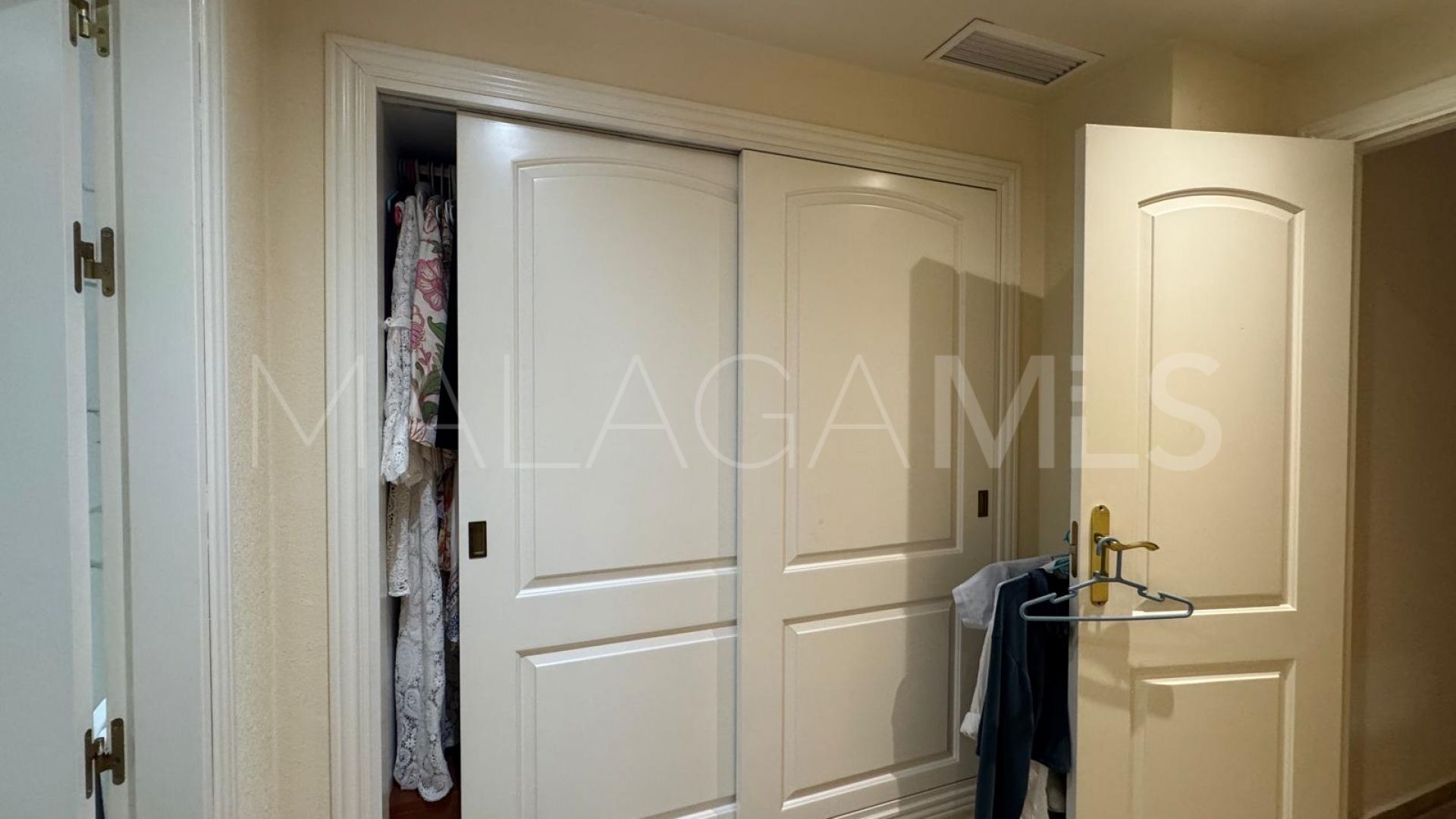 Apartment in Los Naranjos for sale