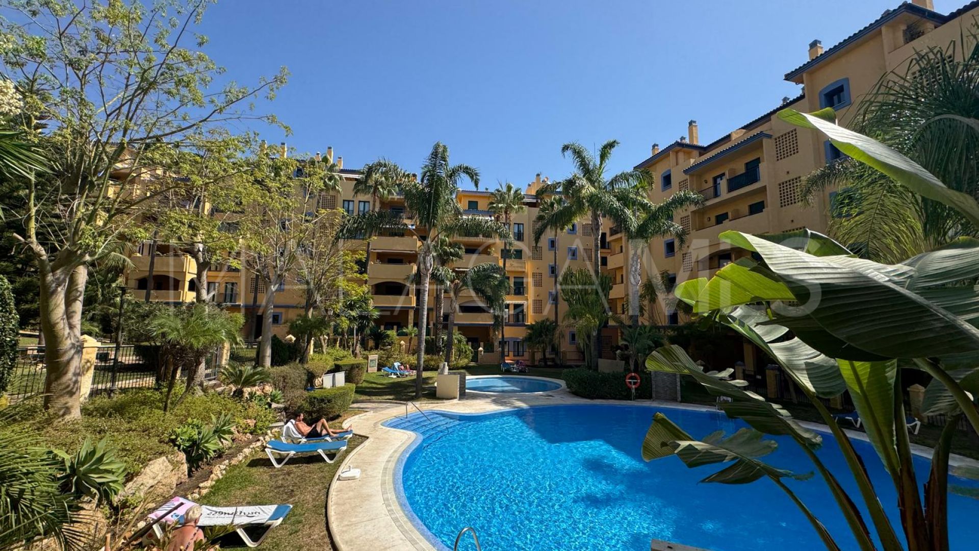 Apartment in Los Naranjos for sale