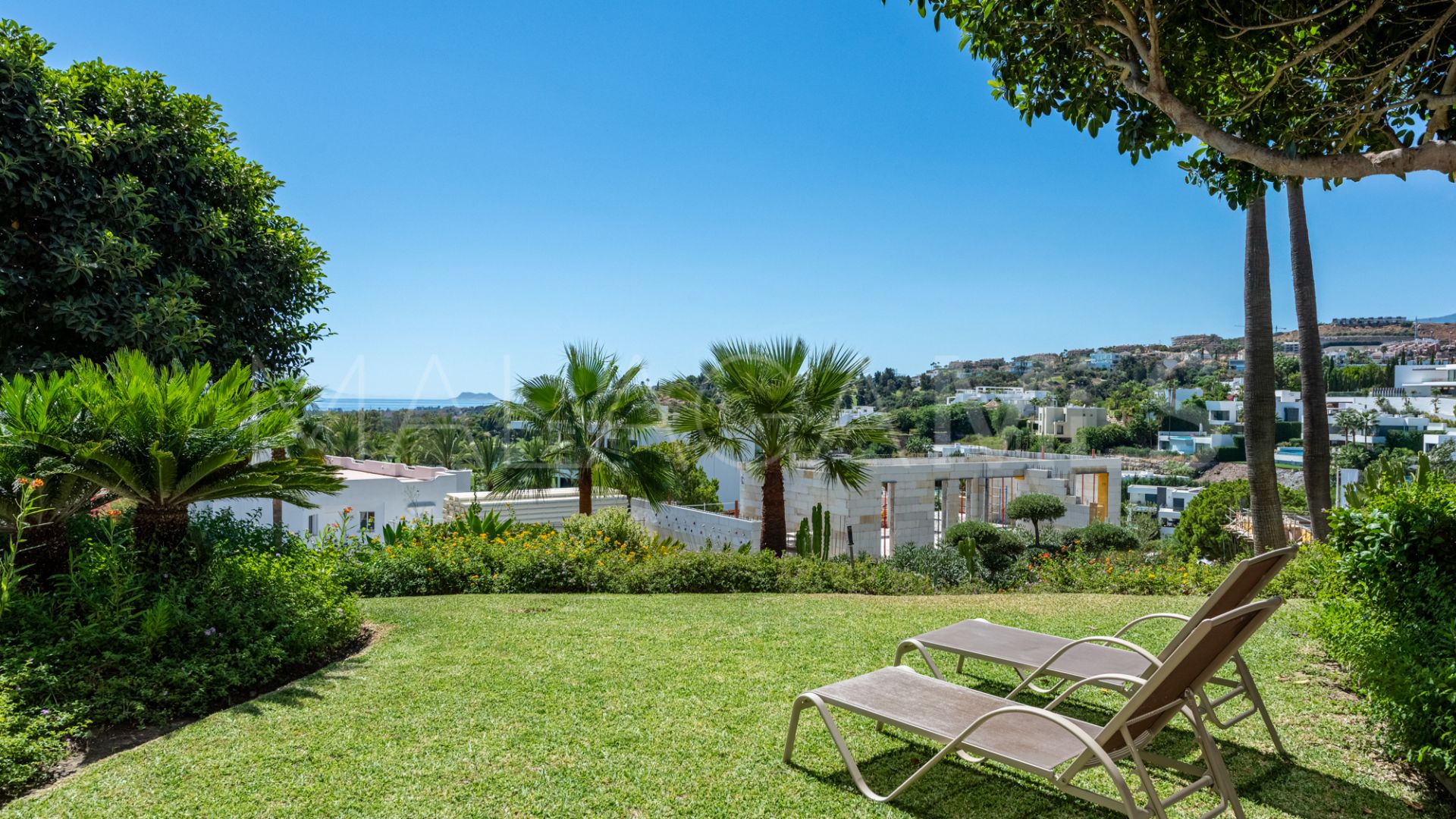 Lomas del Marqués 2 bedrooms apartment for sale