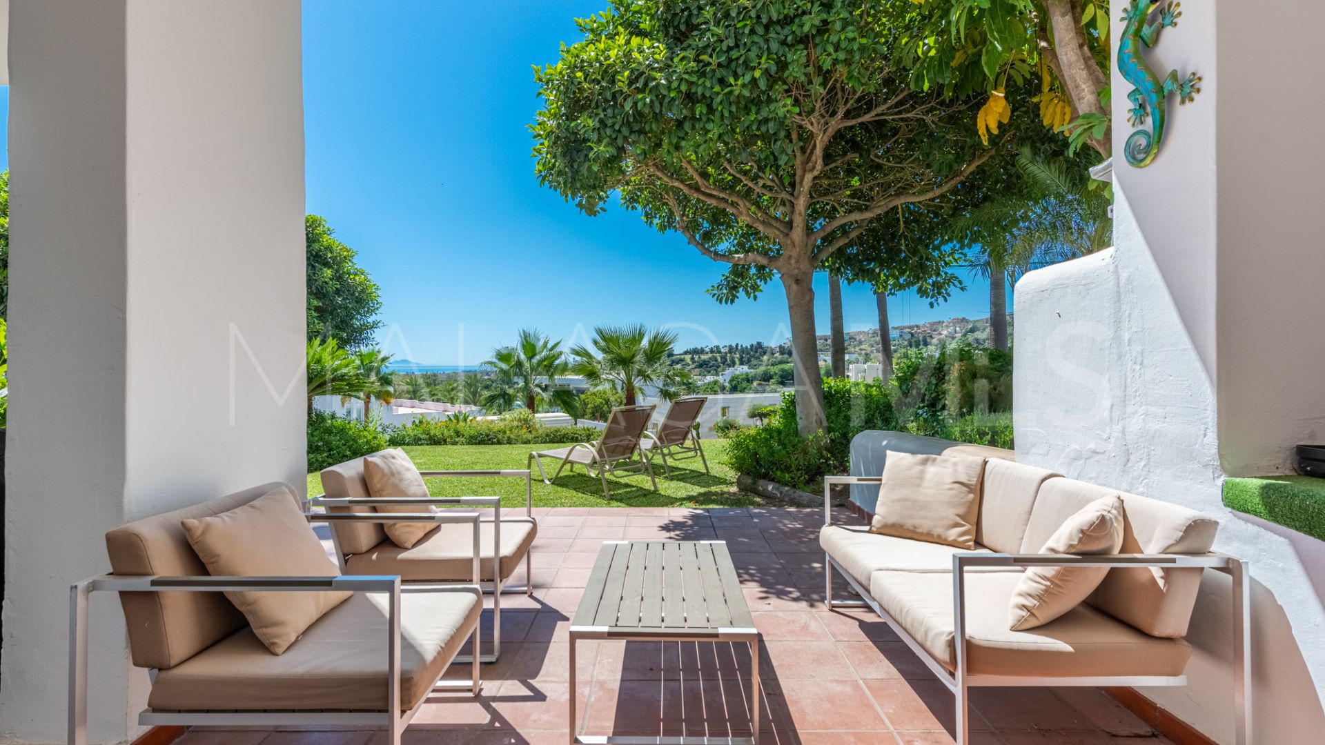 Lomas del Marqués 2 bedrooms apartment for sale