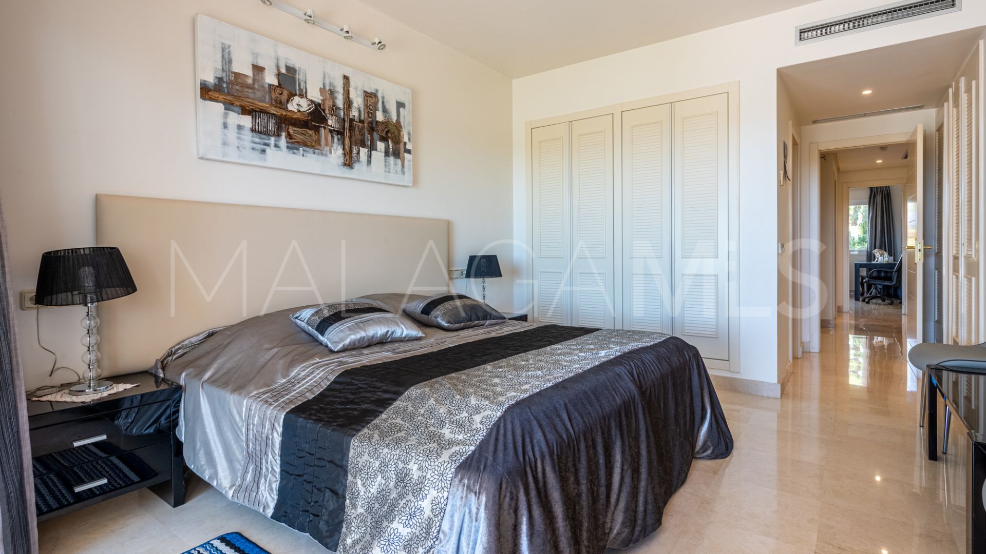 Lomas del Marqués 2 bedrooms apartment for sale