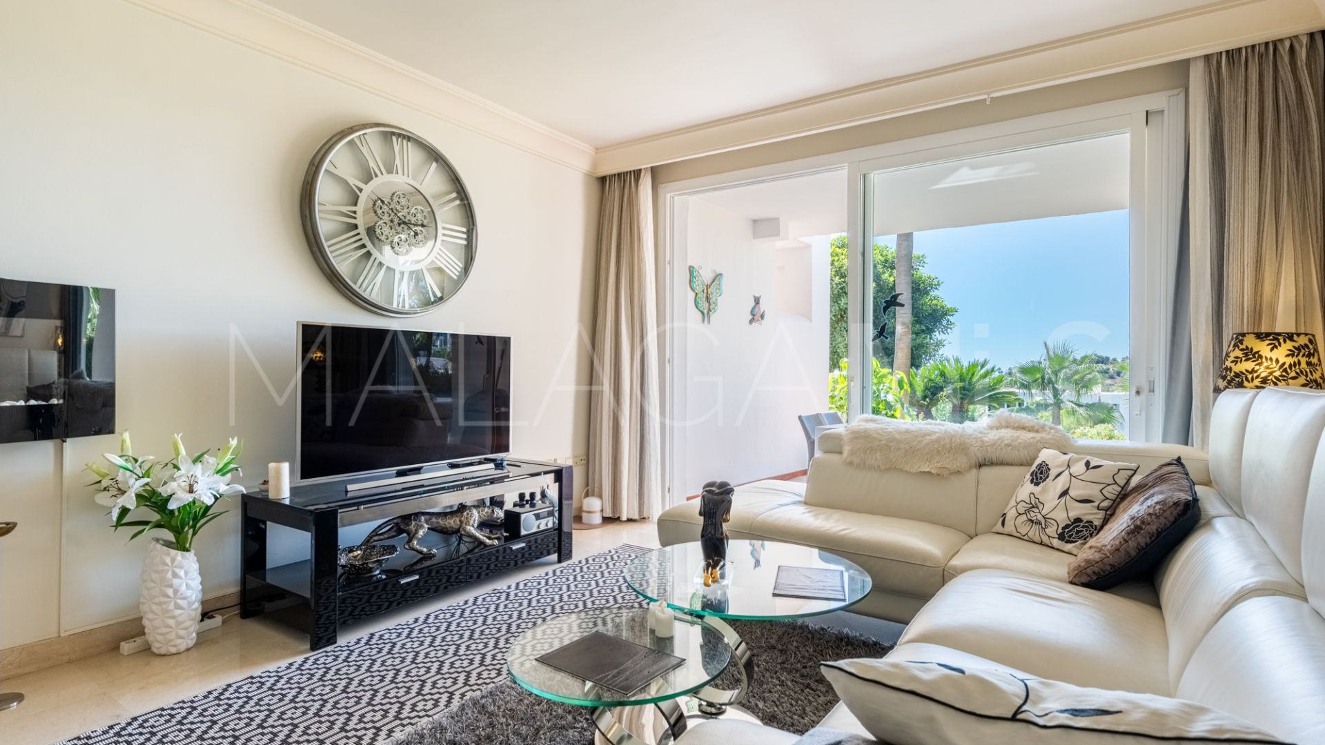 Lomas del Marqués 2 bedrooms apartment for sale