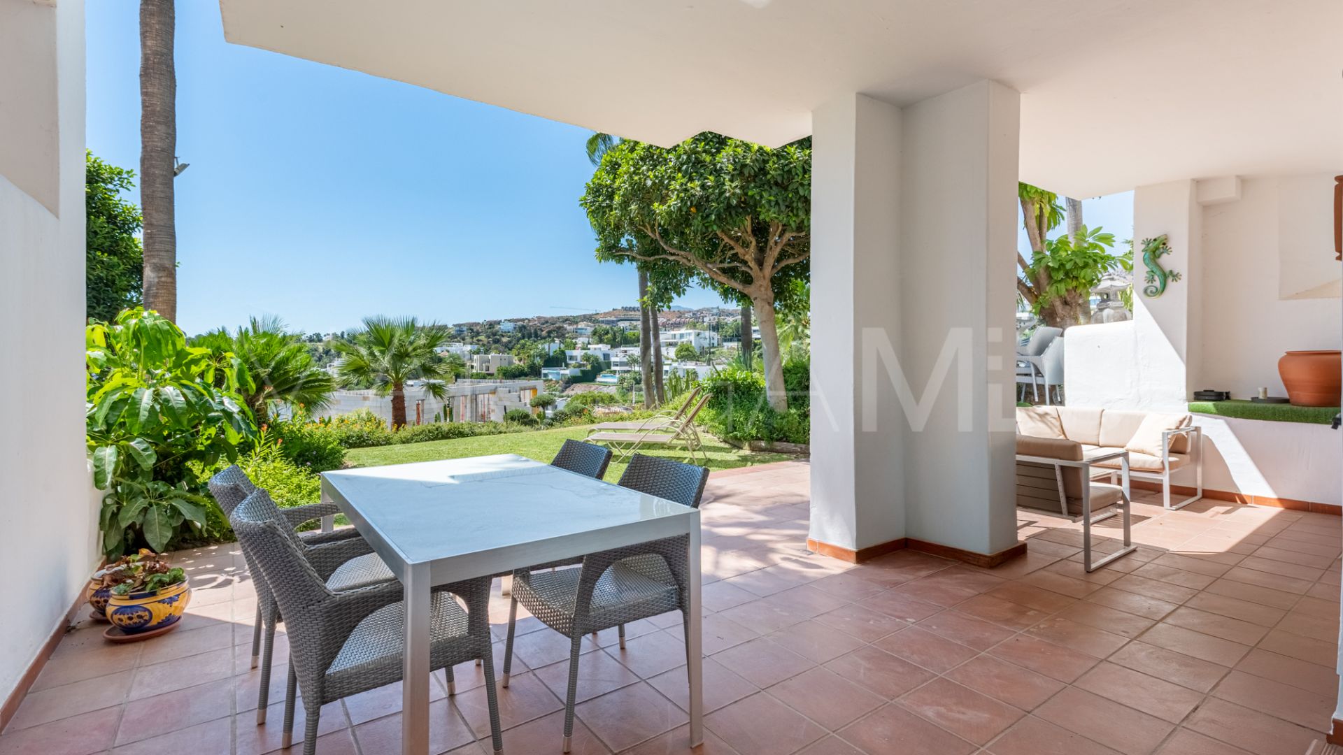 Lomas del Marqués 2 bedrooms apartment for sale