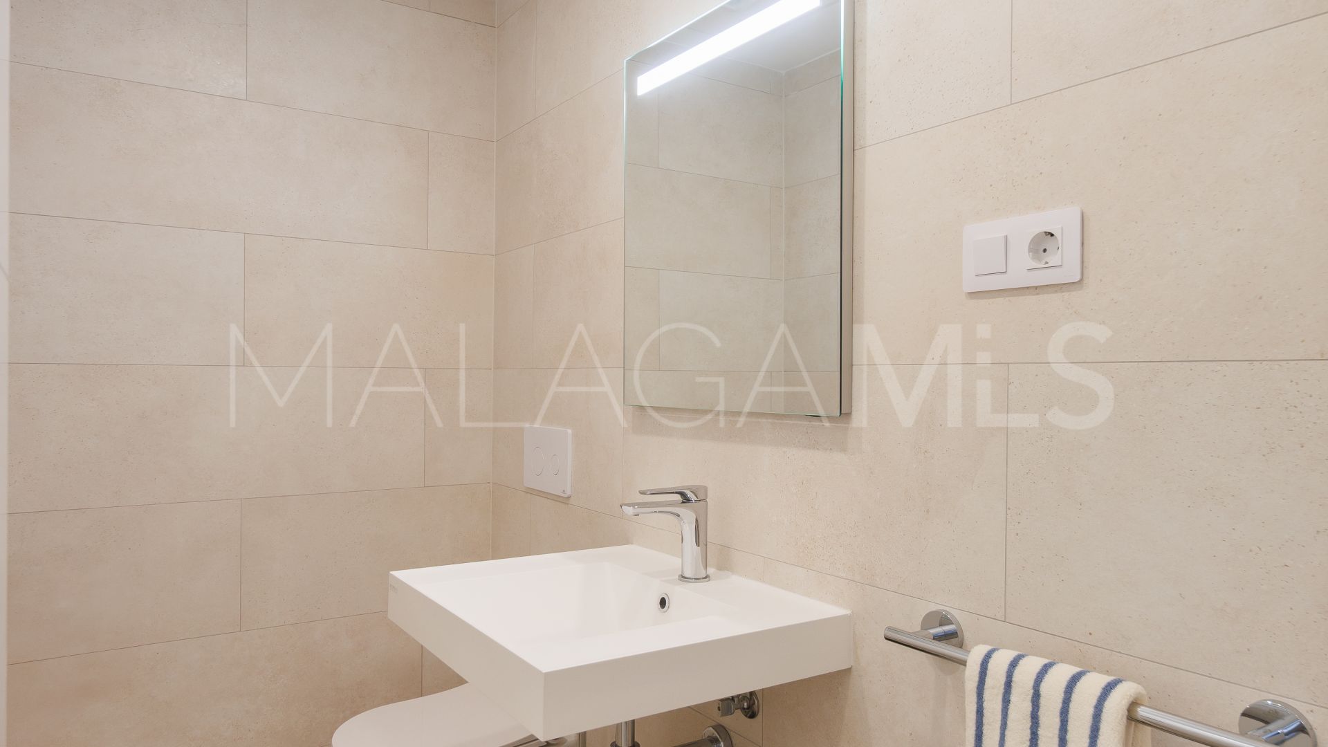 Apartment for sale in Fuengirola Centro with 3 bedrooms