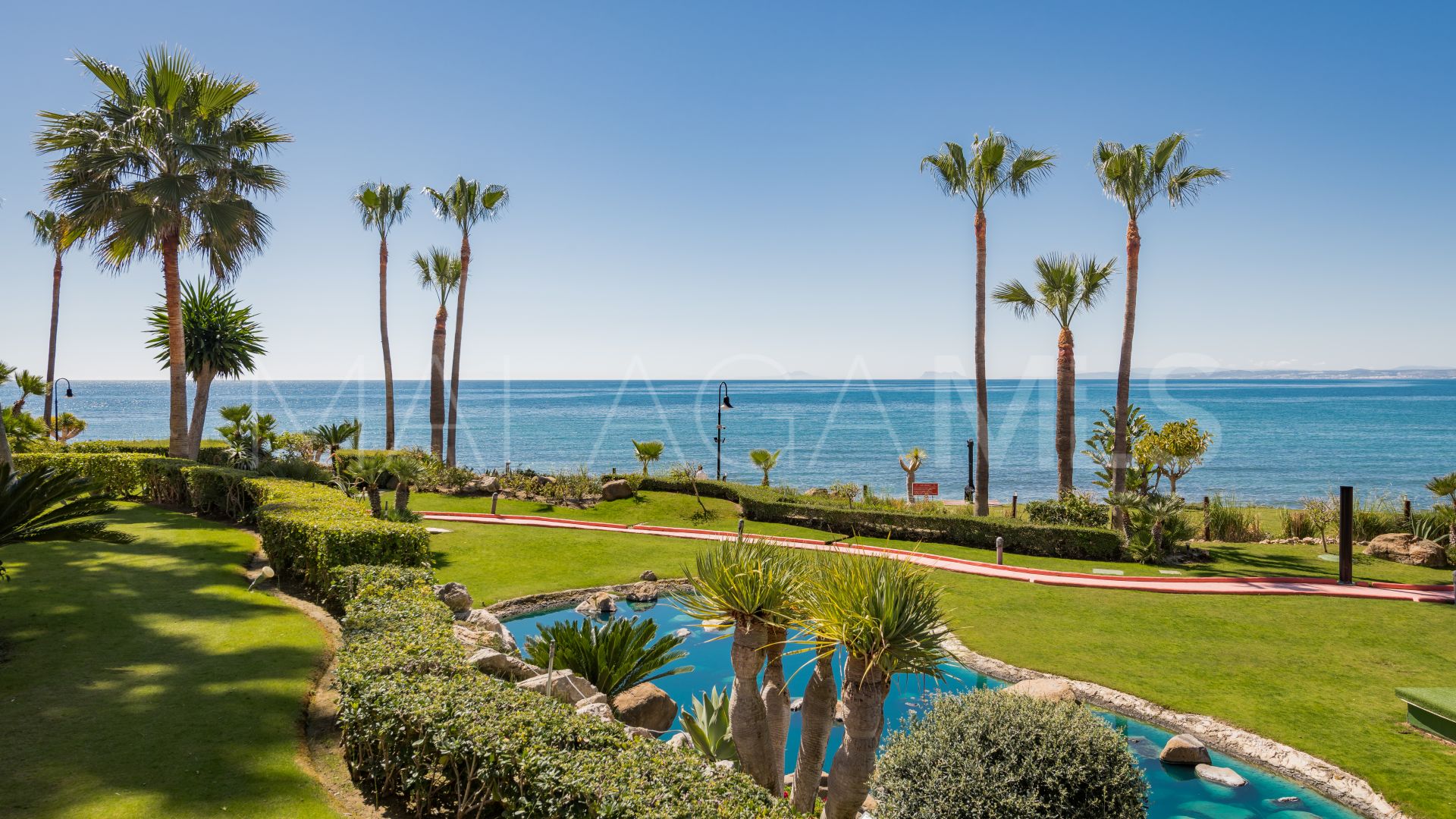 For sale penthouse with 3 bedrooms in New Golden Mile