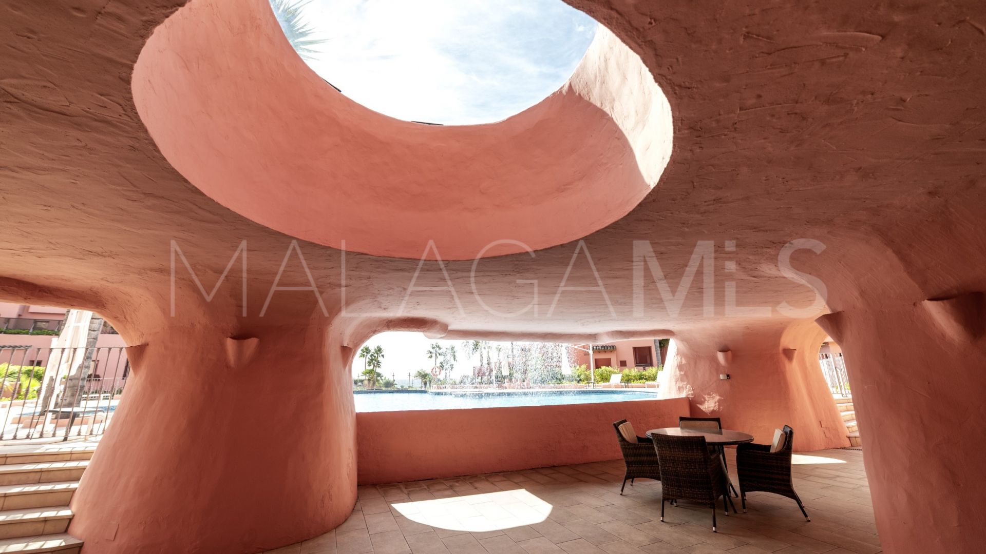 For sale penthouse with 3 bedrooms in New Golden Mile