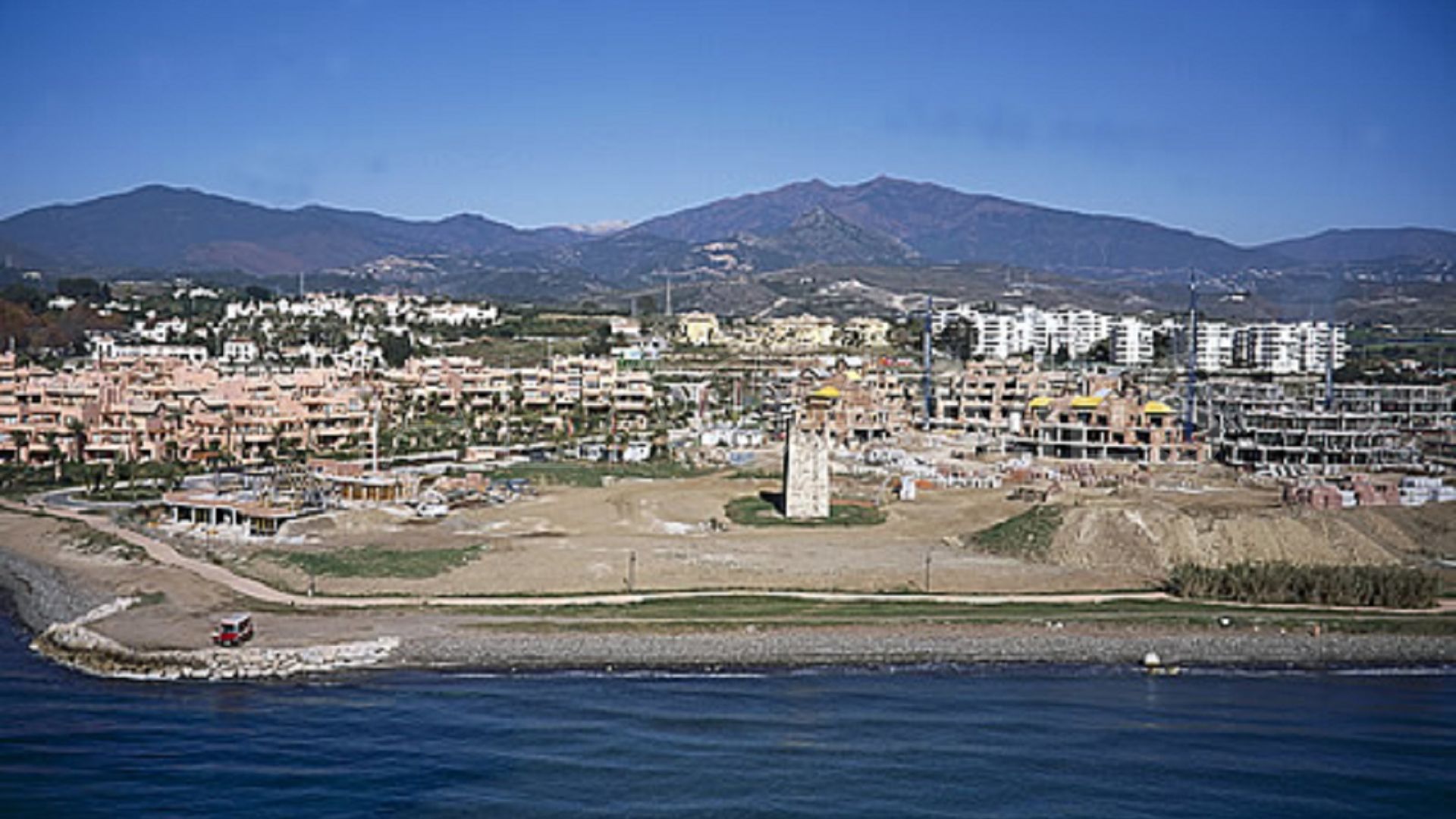 For sale penthouse with 3 bedrooms in New Golden Mile