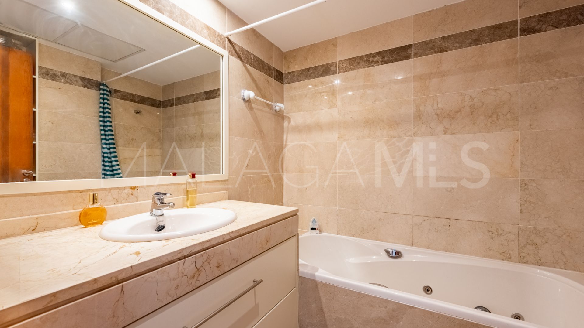 Appartement terrasse for sale in San Pedro de Alcantara