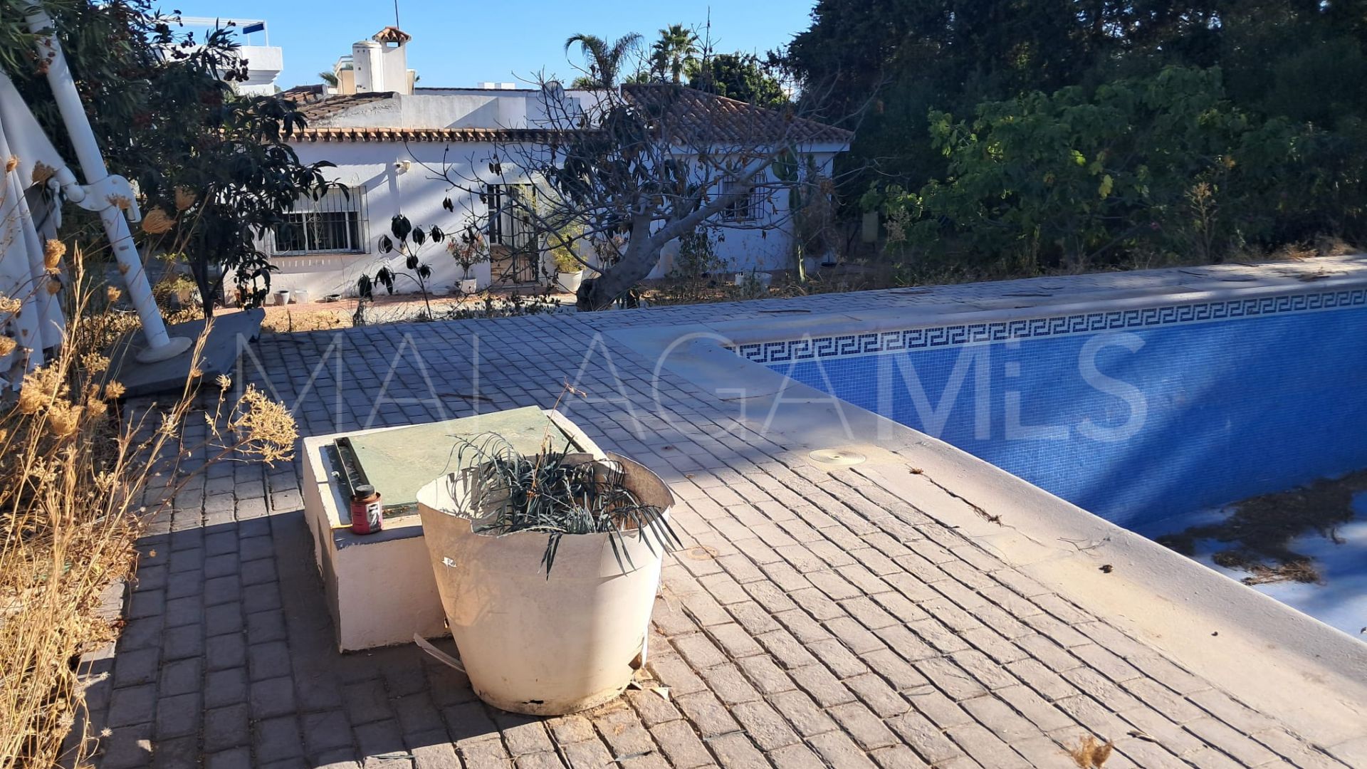For sale villa in El Paraiso