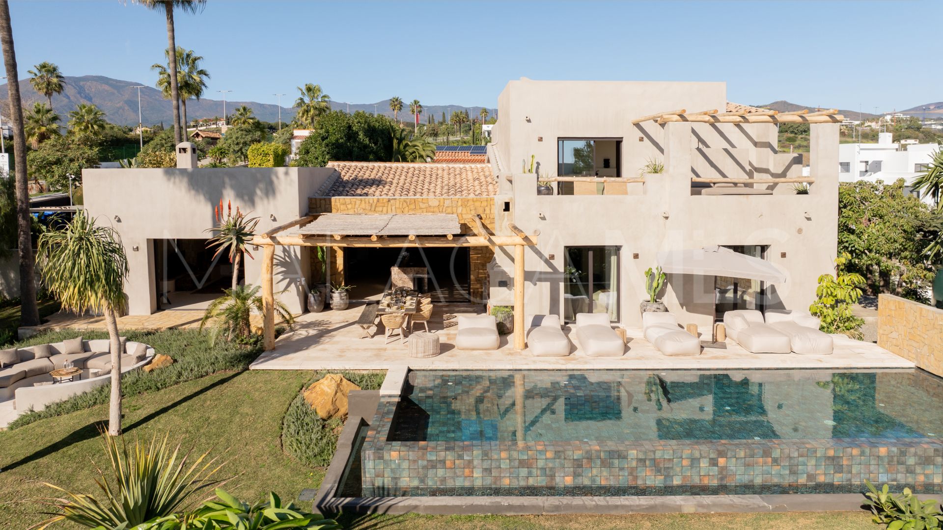 Villa for sale in Selwo
