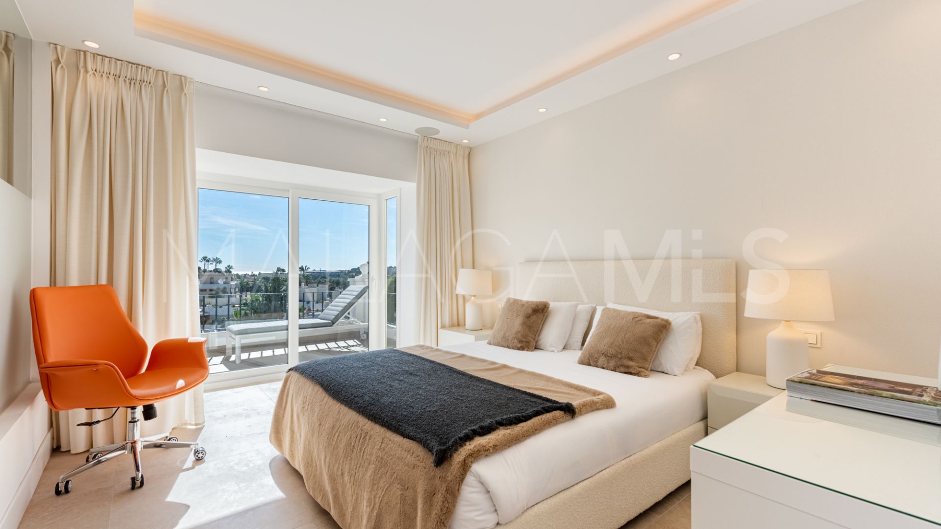 Town house with 4 bedrooms for sale in Aloha Gardens