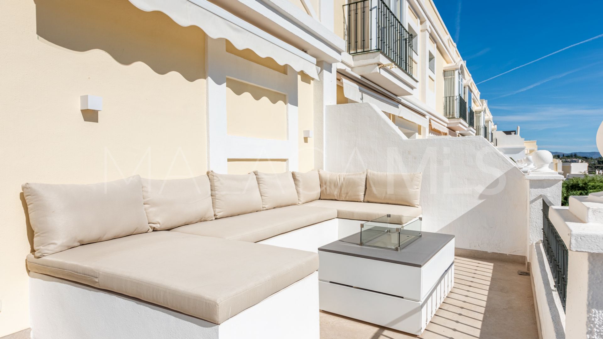 Town house with 4 bedrooms for sale in Aloha Gardens