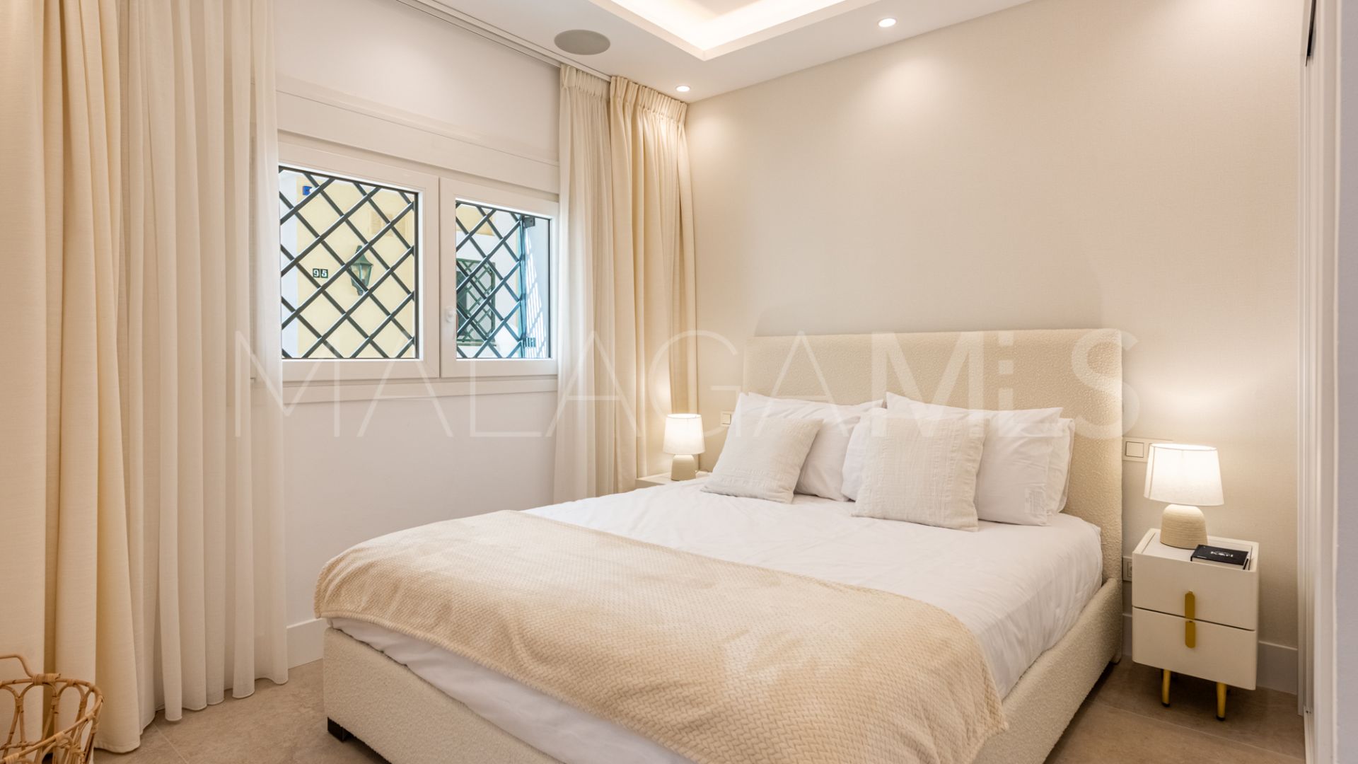 Town house with 4 bedrooms for sale in Aloha Gardens