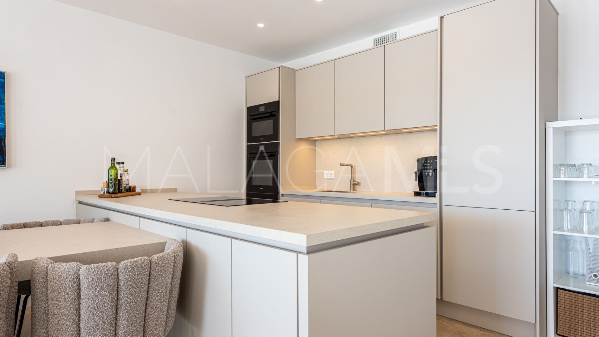 Town house with 4 bedrooms for sale in Aloha Gardens