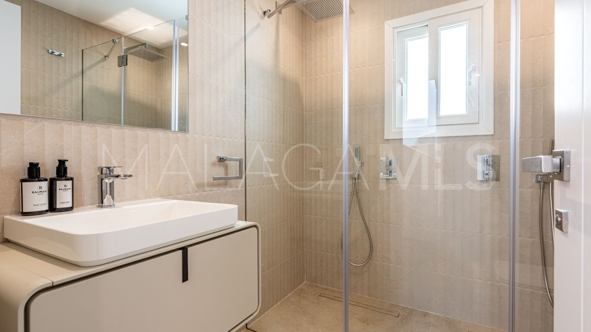 Town house with 4 bedrooms for sale in Aloha Gardens