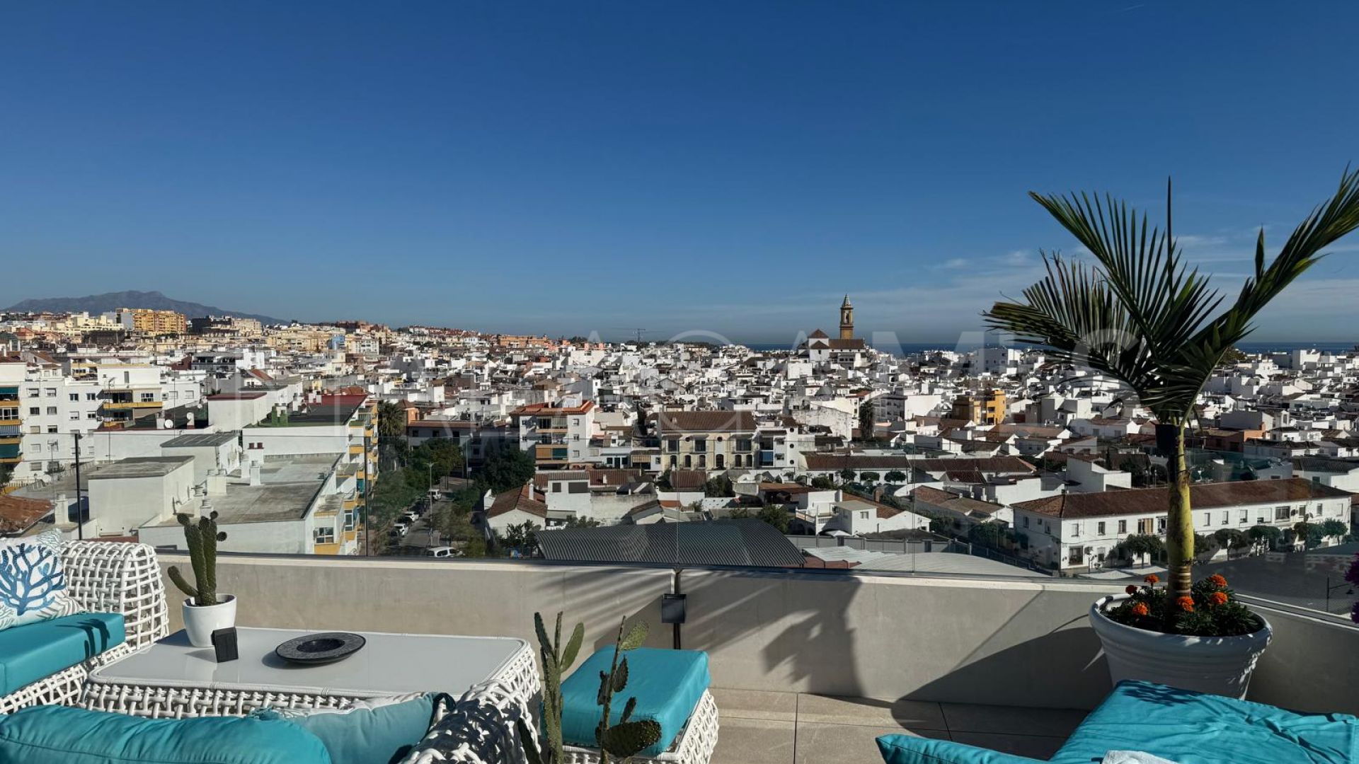 For sale Estepona Centre penthouse with 2 bedrooms