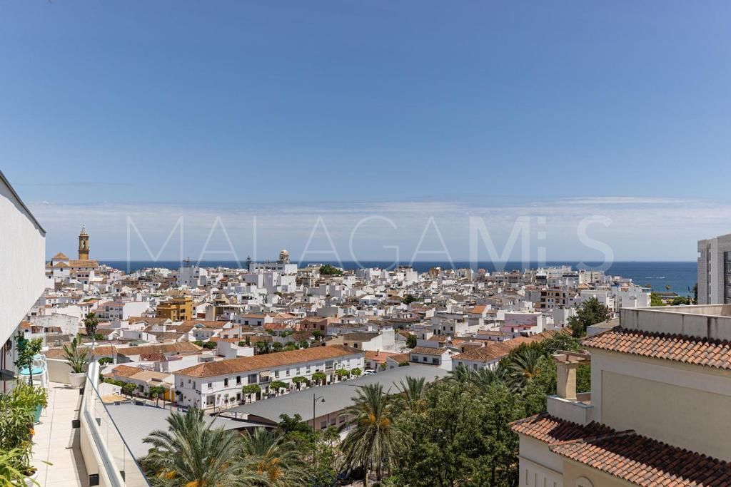 For sale Estepona Centre penthouse with 2 bedrooms