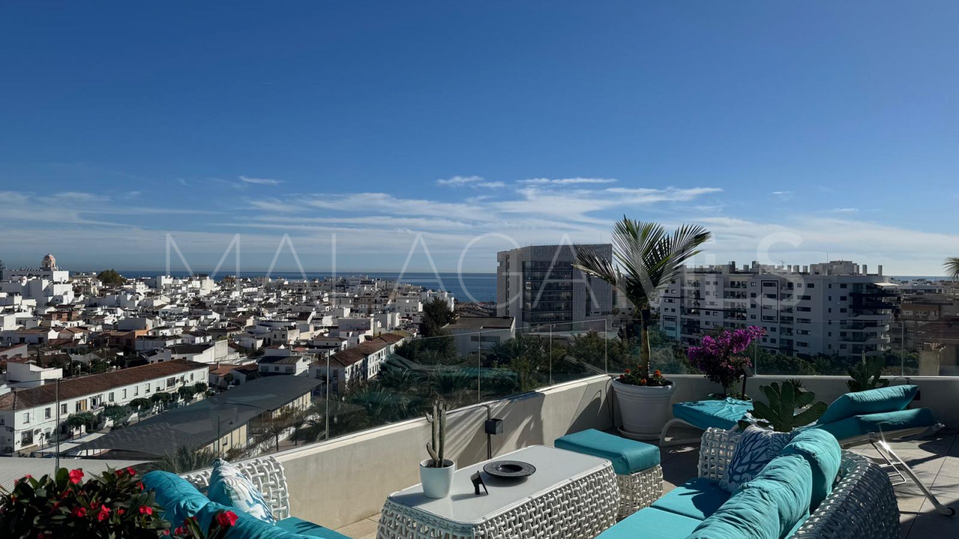For sale Estepona Centre penthouse with 2 bedrooms