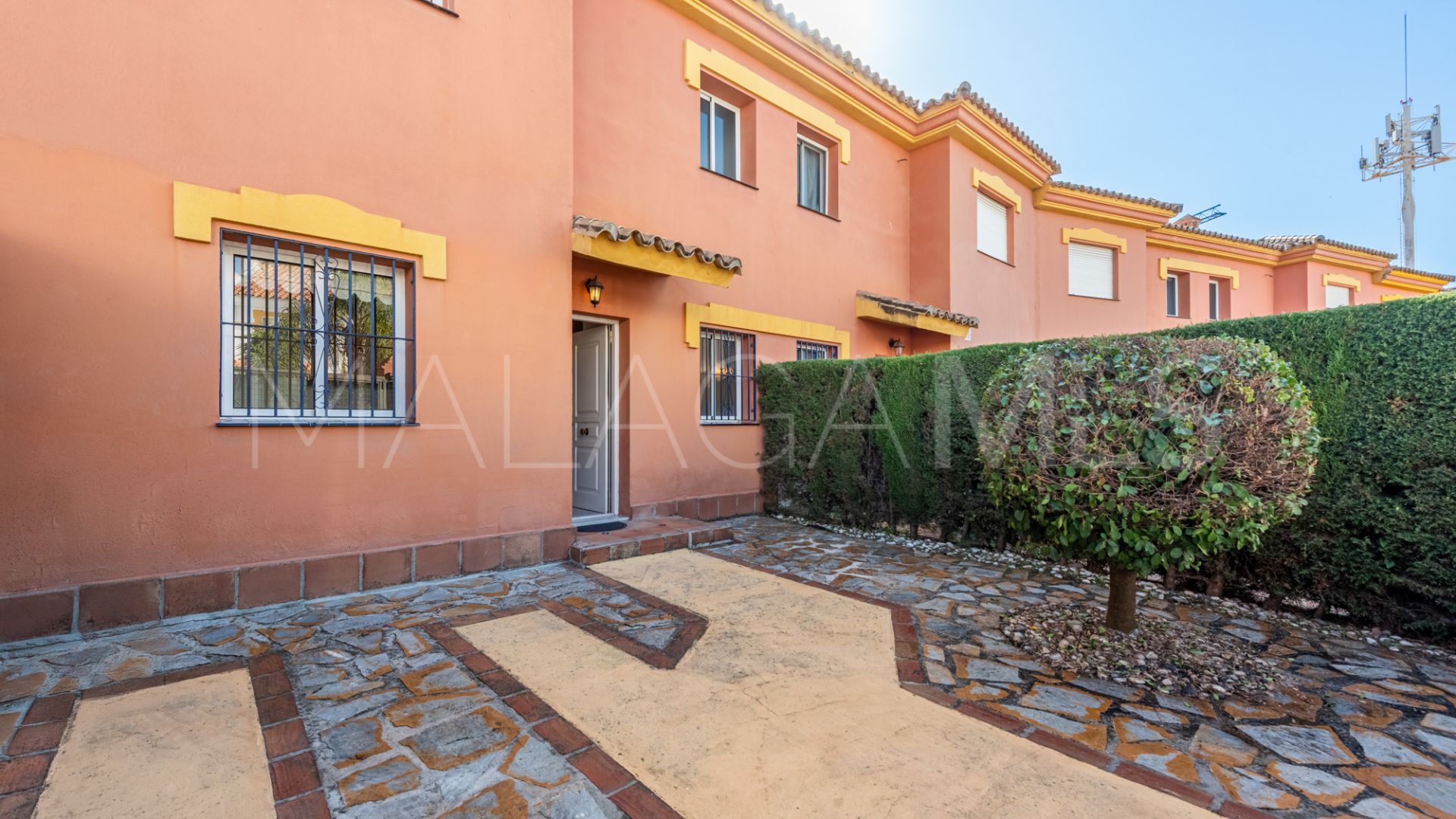 Buy town house in Monte Biarritz