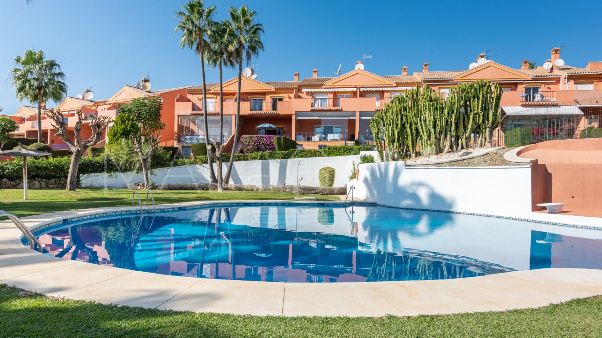 Buy town house in Monte Biarritz