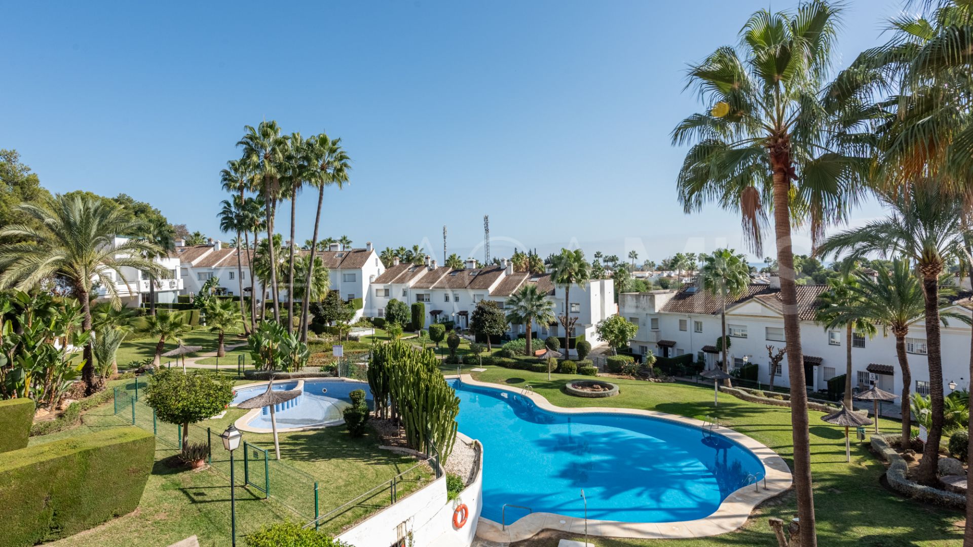 Buy town house in Monte Biarritz