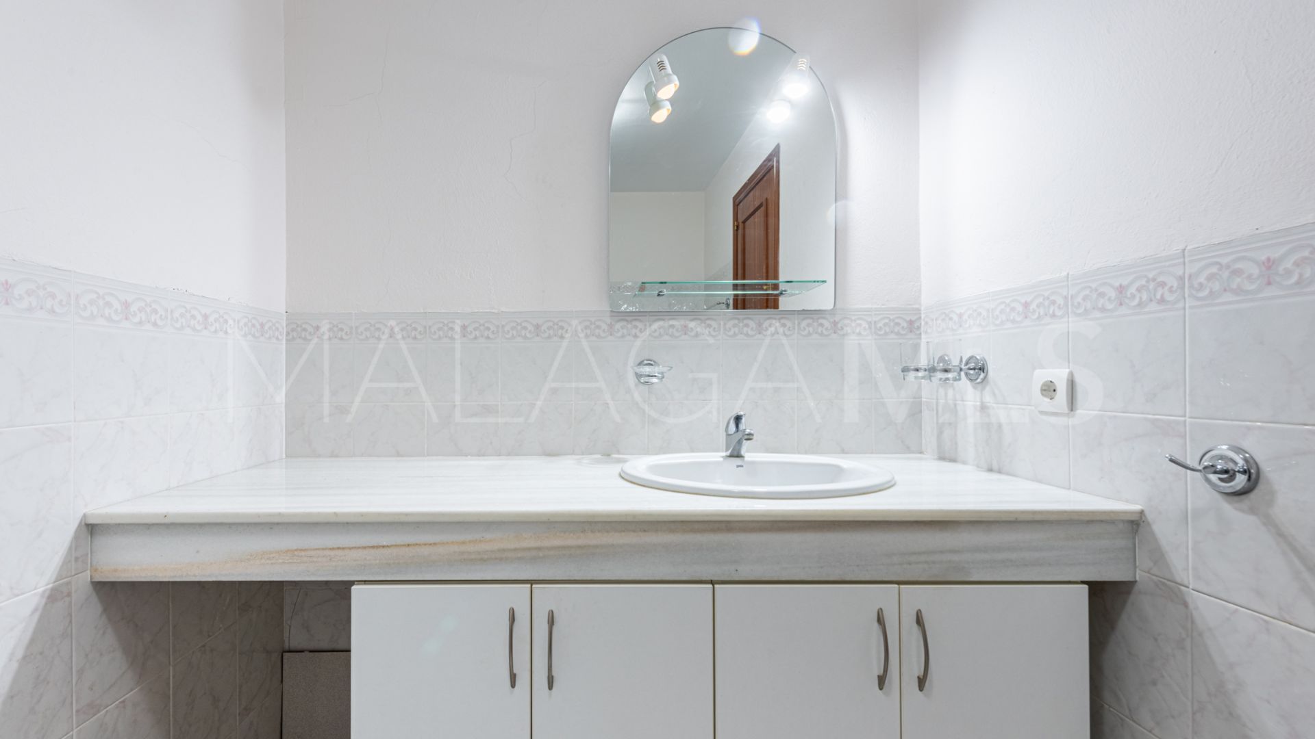 Buy town house in Monte Biarritz