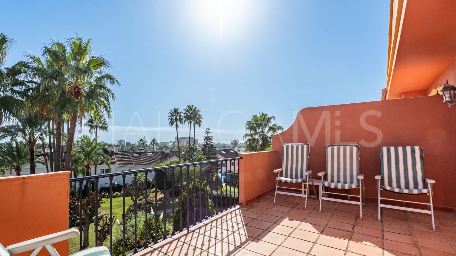 Buy town house in Monte Biarritz
