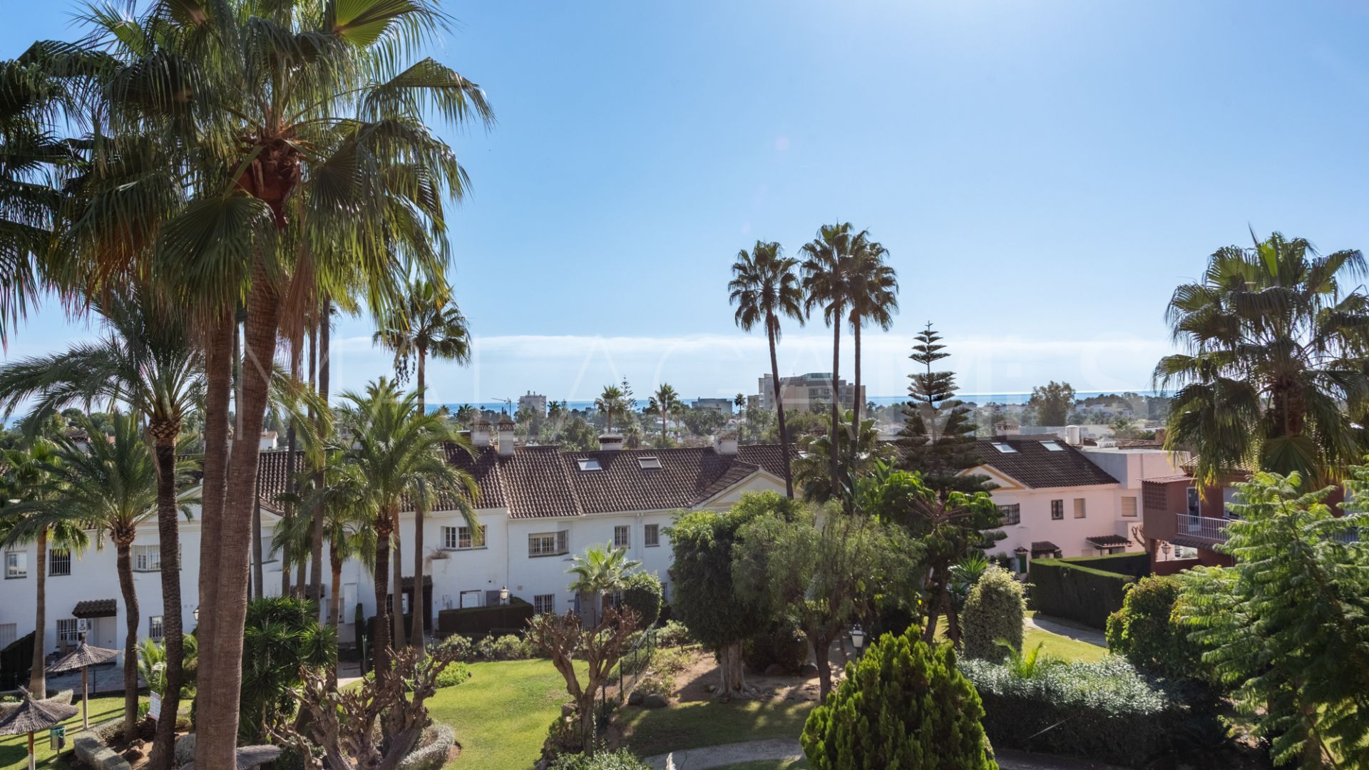 Buy town house in Monte Biarritz