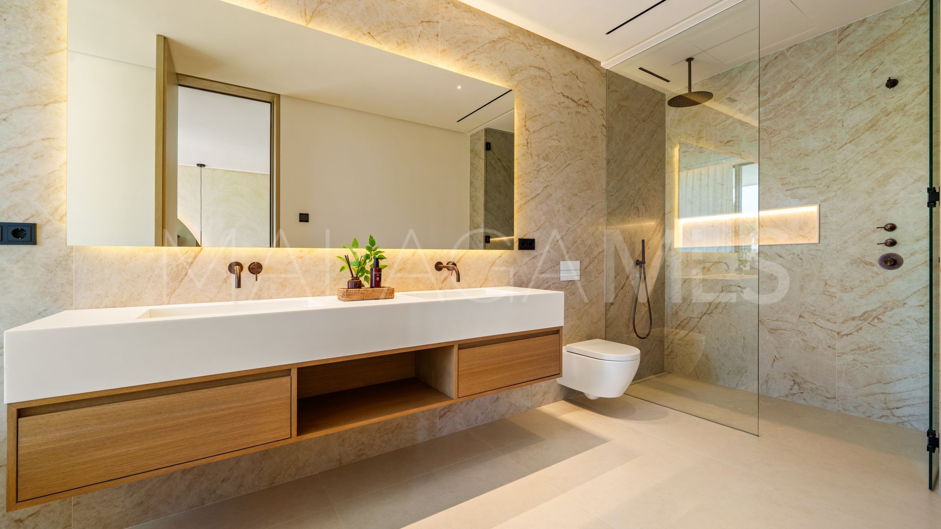 Se vende villa in Golden Mile de 5 bedrooms