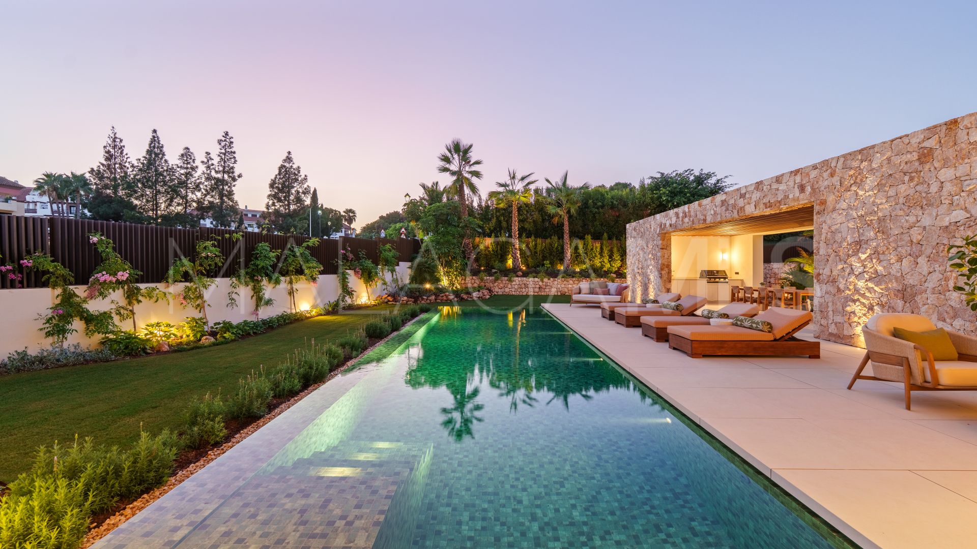 Se vende villa in Golden Mile de 5 bedrooms