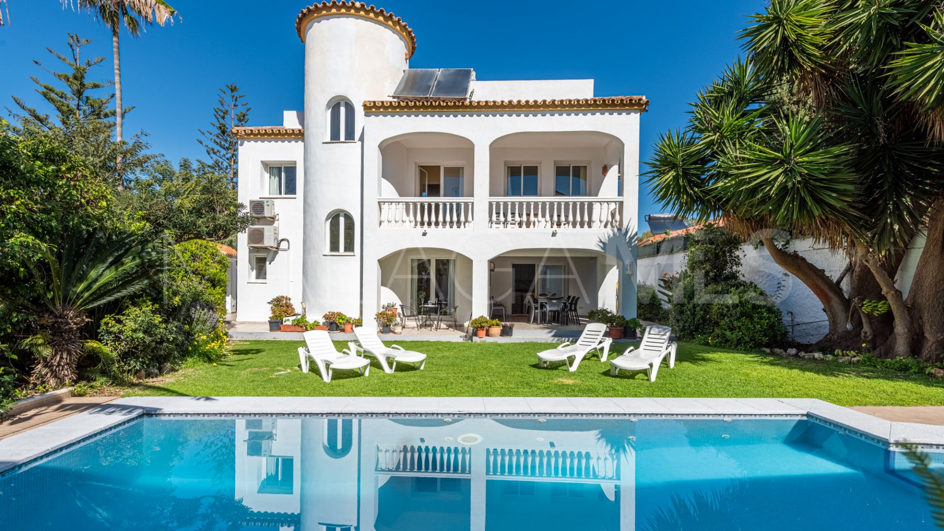 Villa for sale in Linda Vista Baja