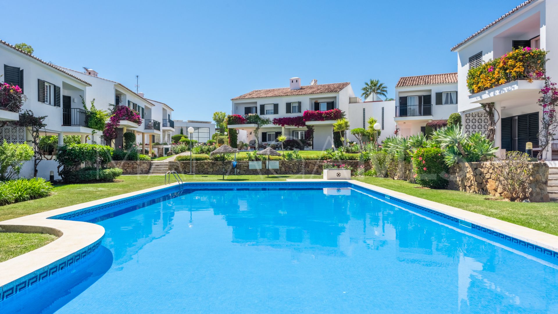 Reihenhaus for sale in Monte Biarritz