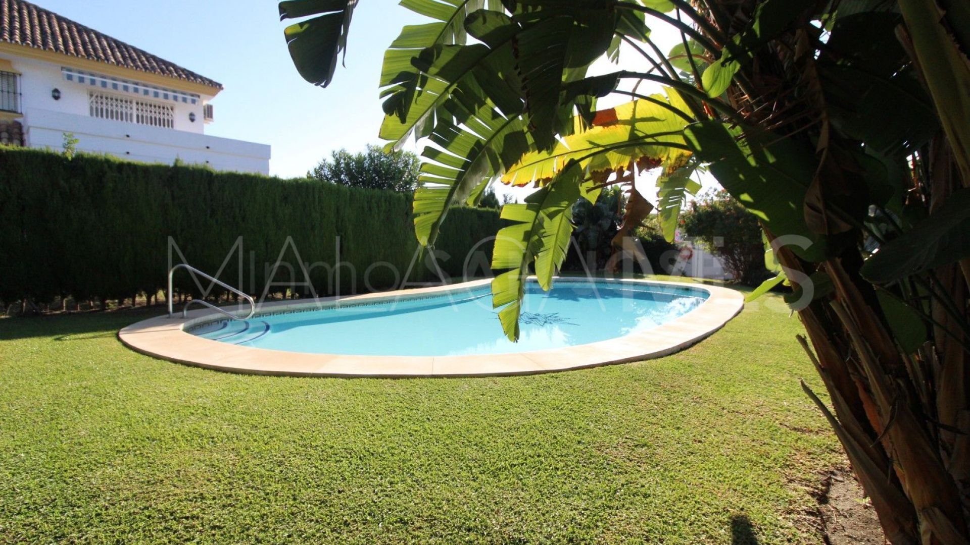 Radhus for sale in Monte Biarritz