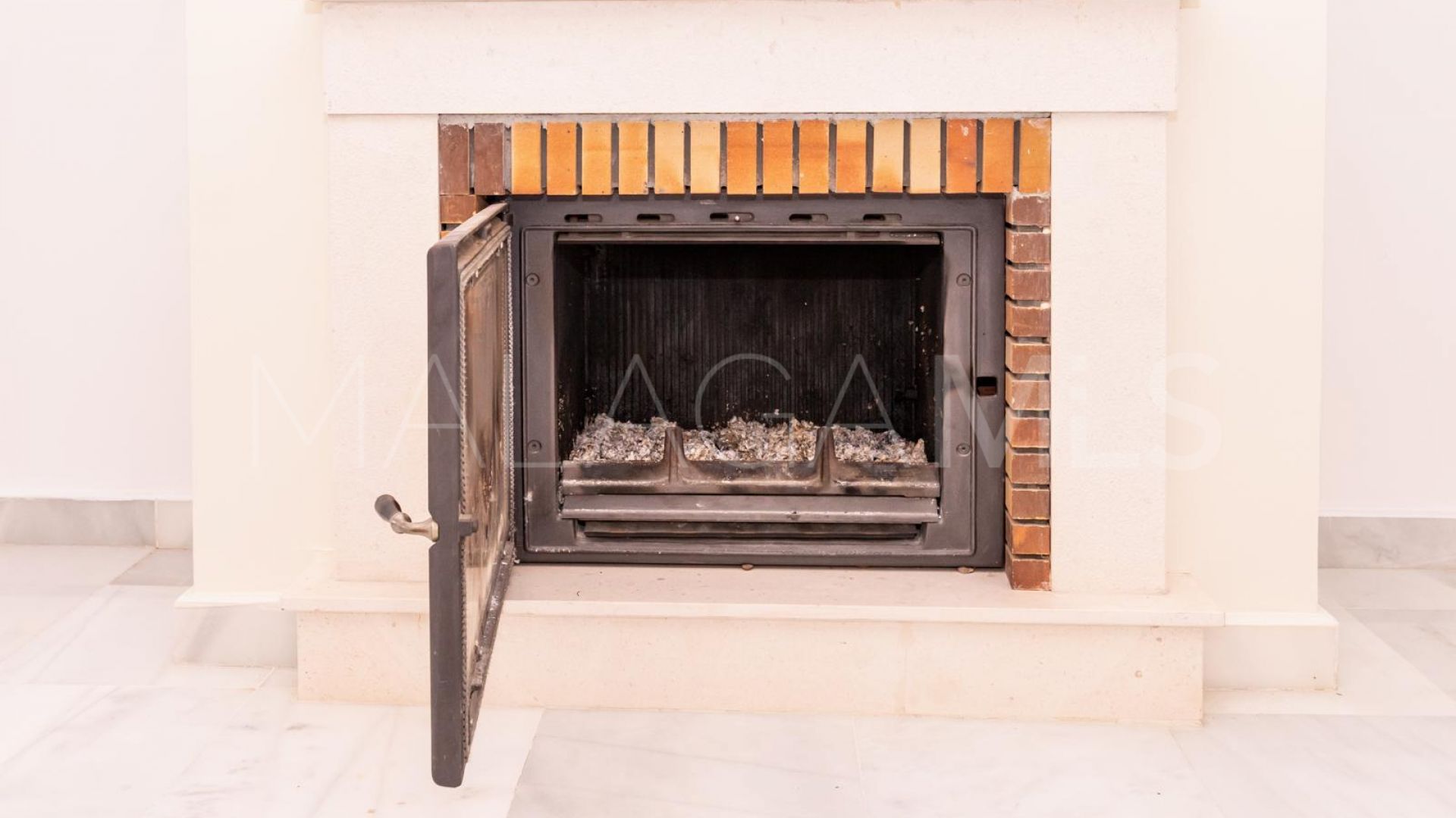 For sale Hacienda del Sol apartment with 4 bedrooms