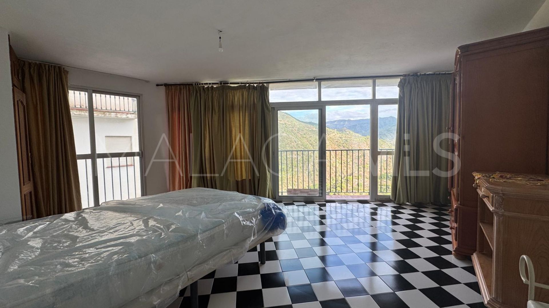 Apartment for sale in Istan with 2 bedrooms