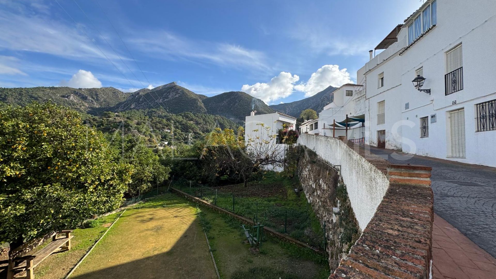 Apartment for sale in Istan with 2 bedrooms