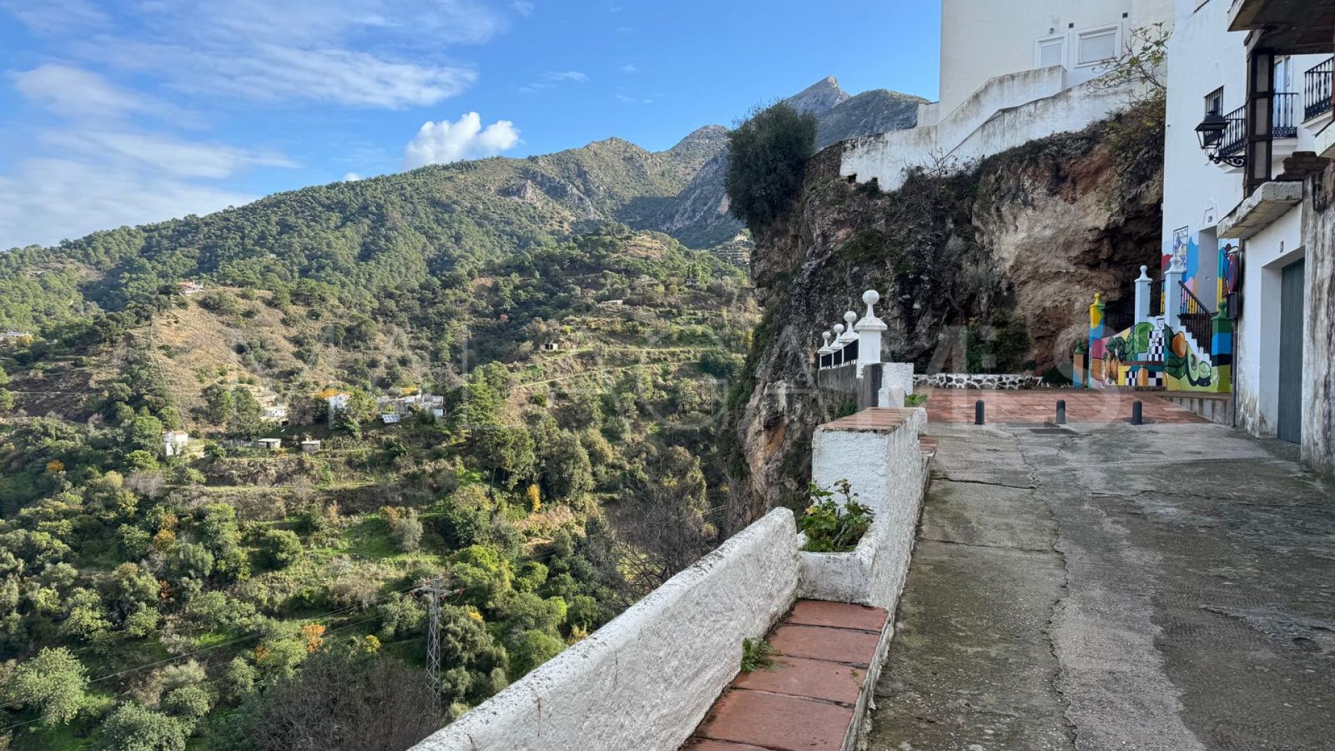 Apartment for sale in Istan with 2 bedrooms