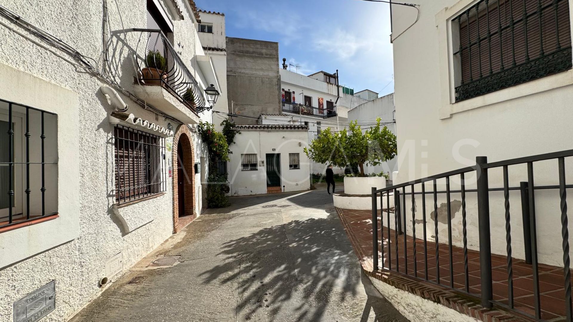 Apartment for sale in Istan with 2 bedrooms